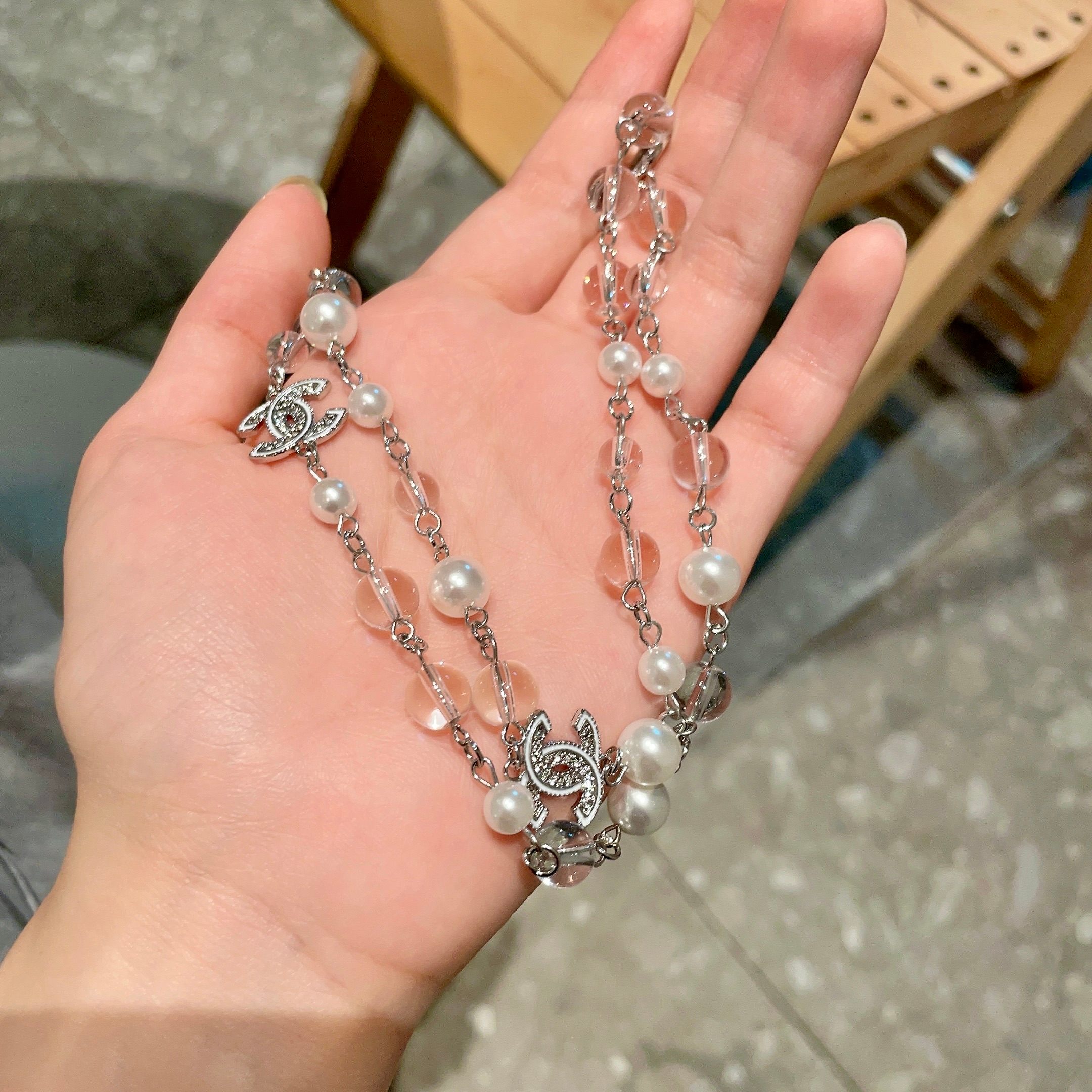 Chanel香奈儿 中古 字母 项链👀小香家的款式真心无需多介绍😘🎶每一款都超好看，精致大方，非常显气质