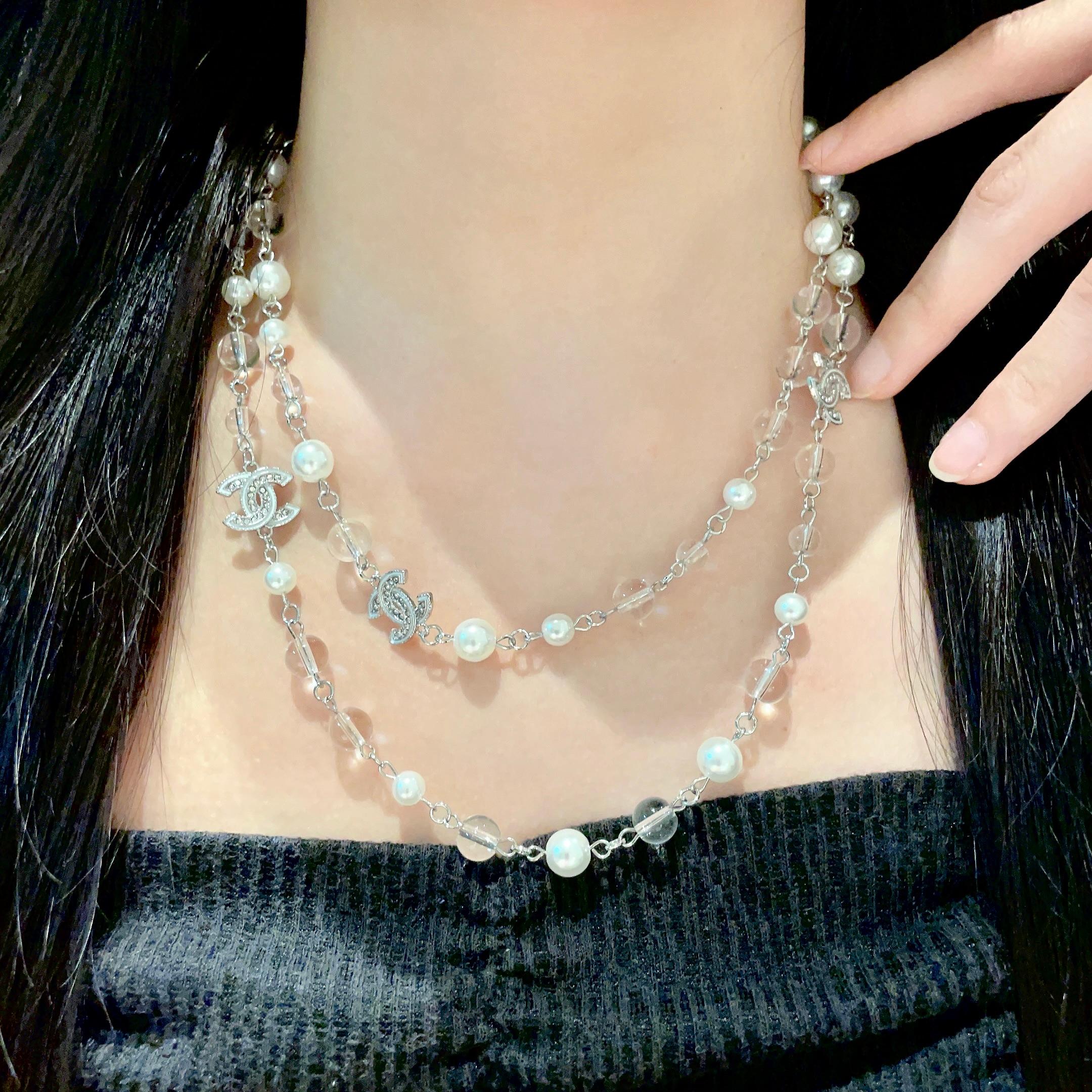 Chanel香奈儿 中古 字母 项链👀小香家的款式真心无需多介绍😘🎶每一款都超好看，精致大方，非常显气质