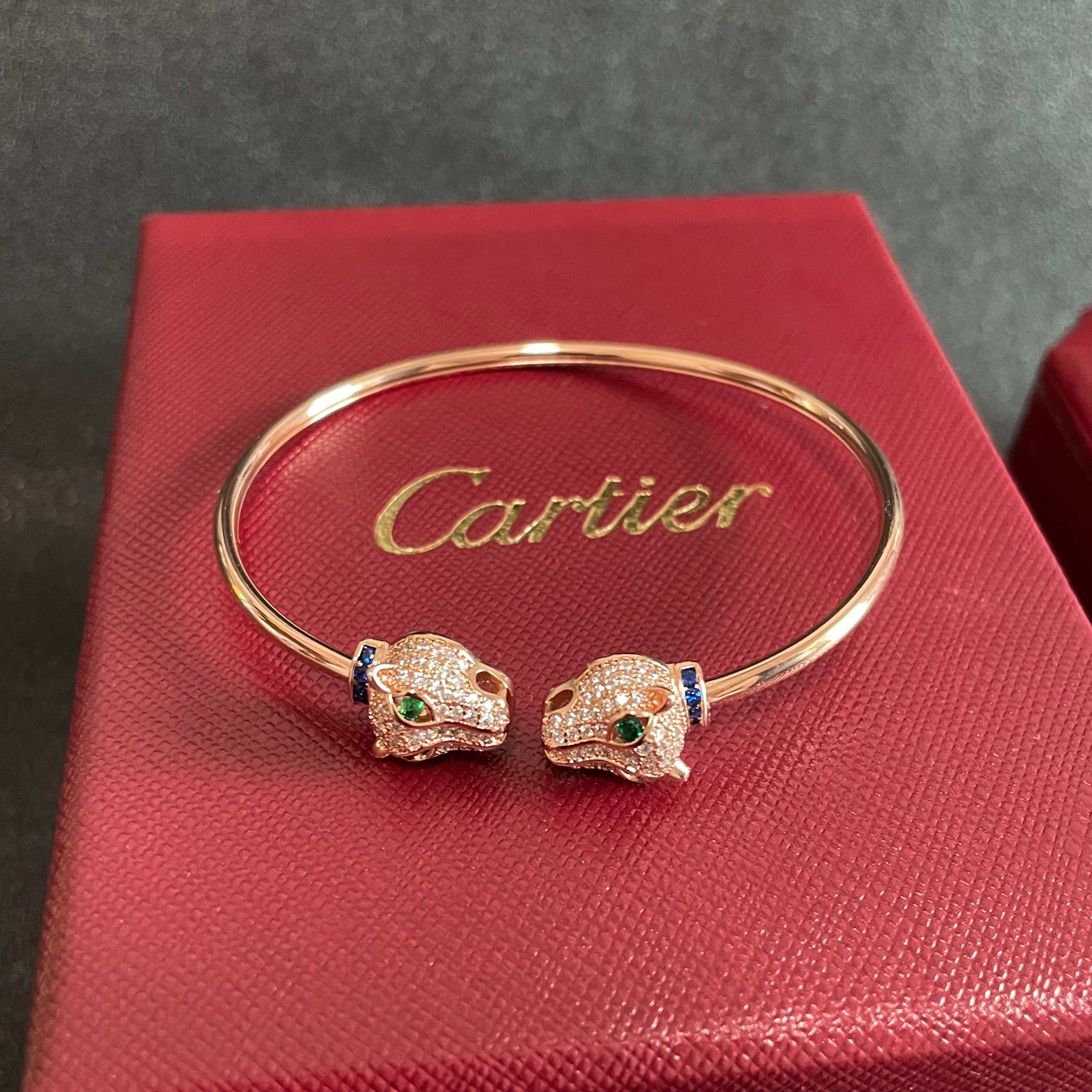 “Cartier’s Latest 18k Cheetah Fire Necklace: High-End Custom Design” - 图片 9