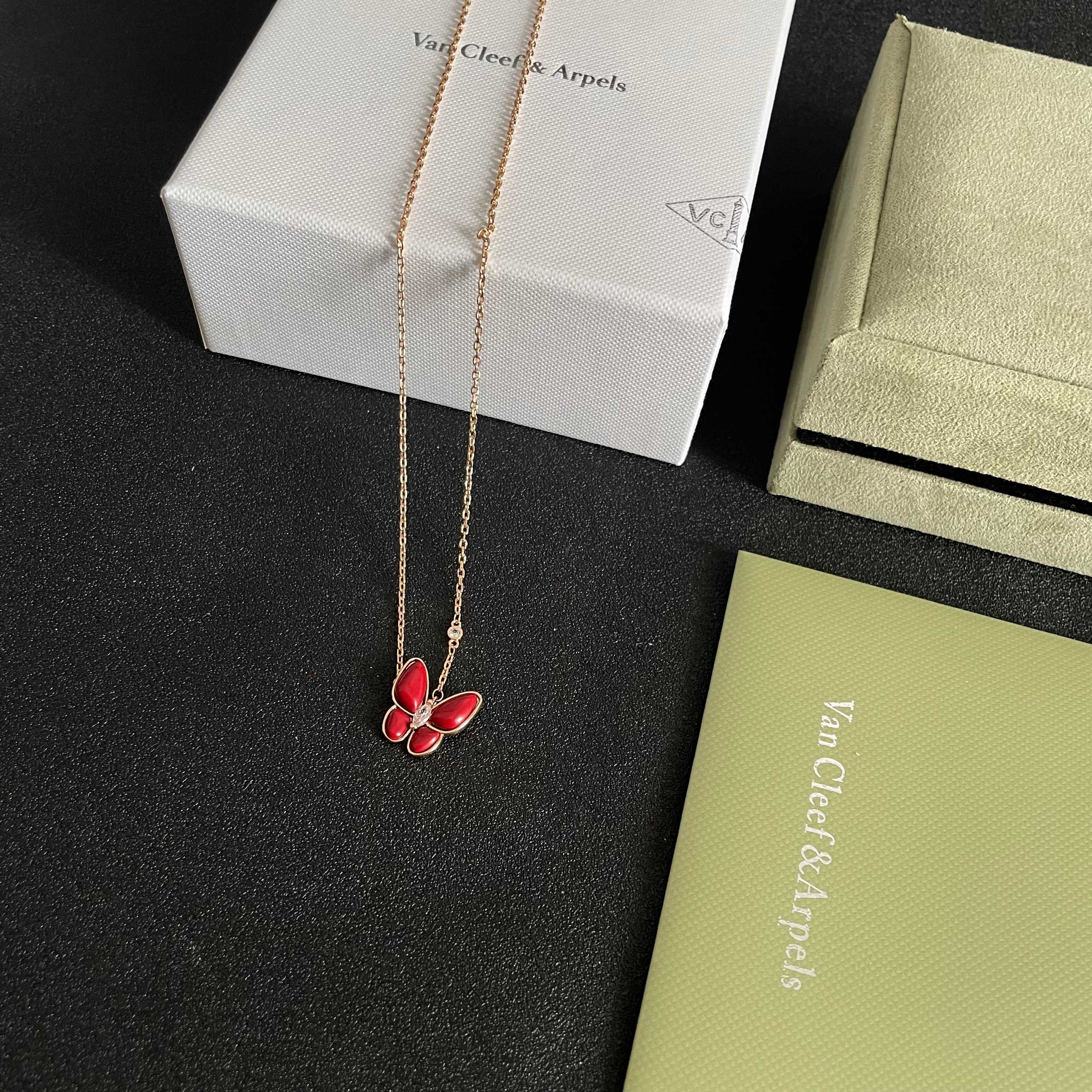 Van Cleef Arpels Two Butterfly necklace Rose gold carnelian red diamond white 42cm
