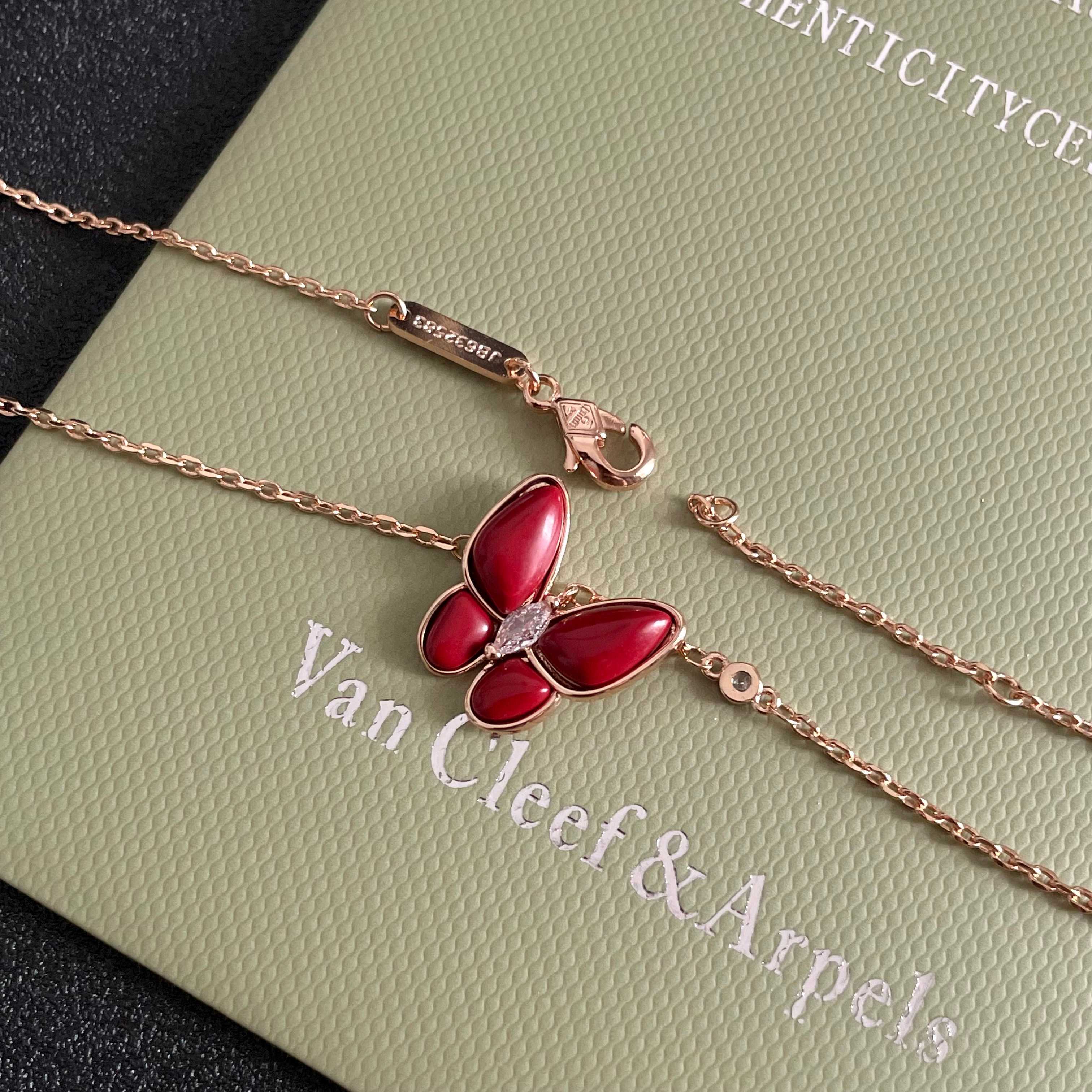 Van Cleef & Arpels Jewelry Van Cleef Arpels Alhambra ． — photo 7