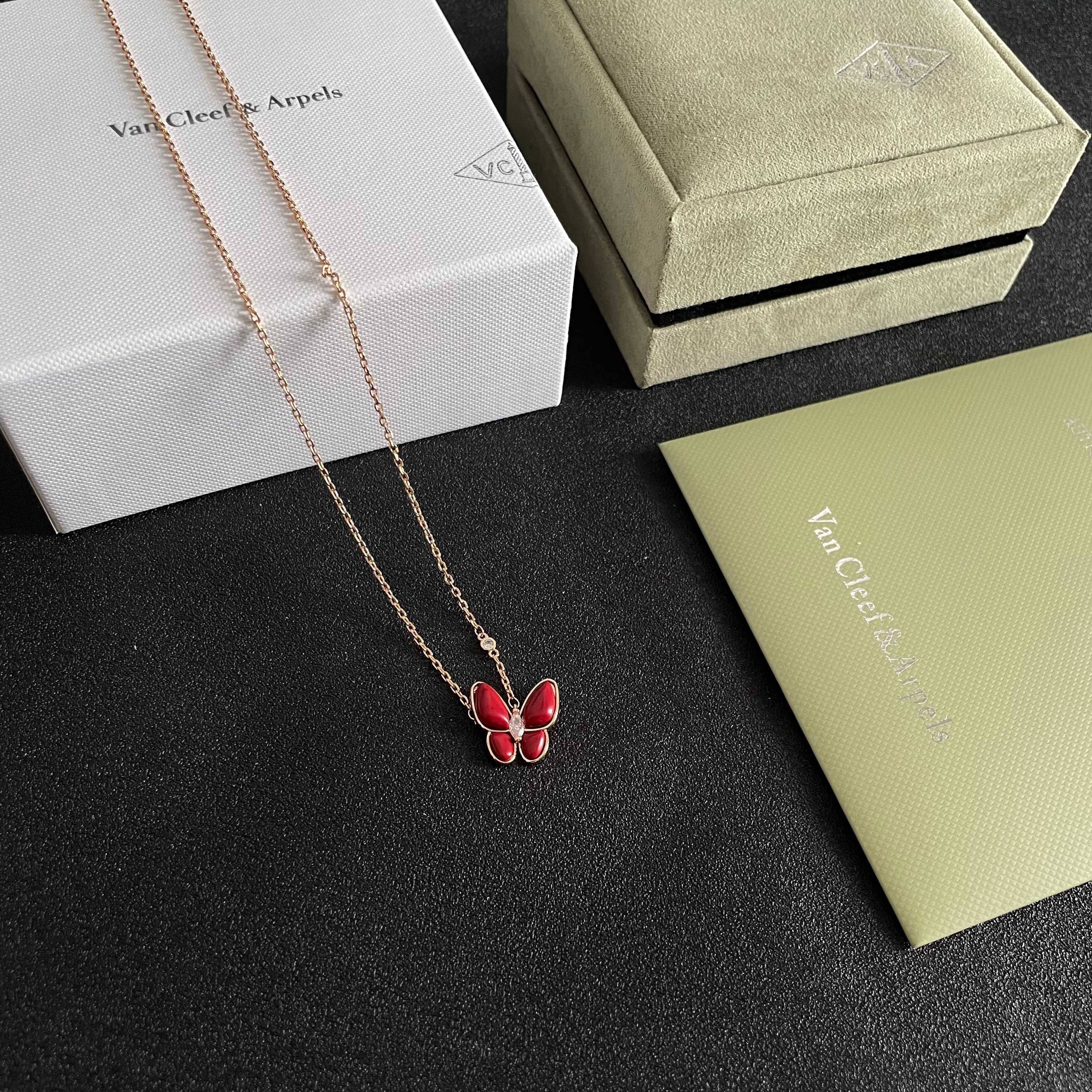 Van Cleef & Arpels Jewelry Van Cleef Arpels Alhambra ． — photo 6