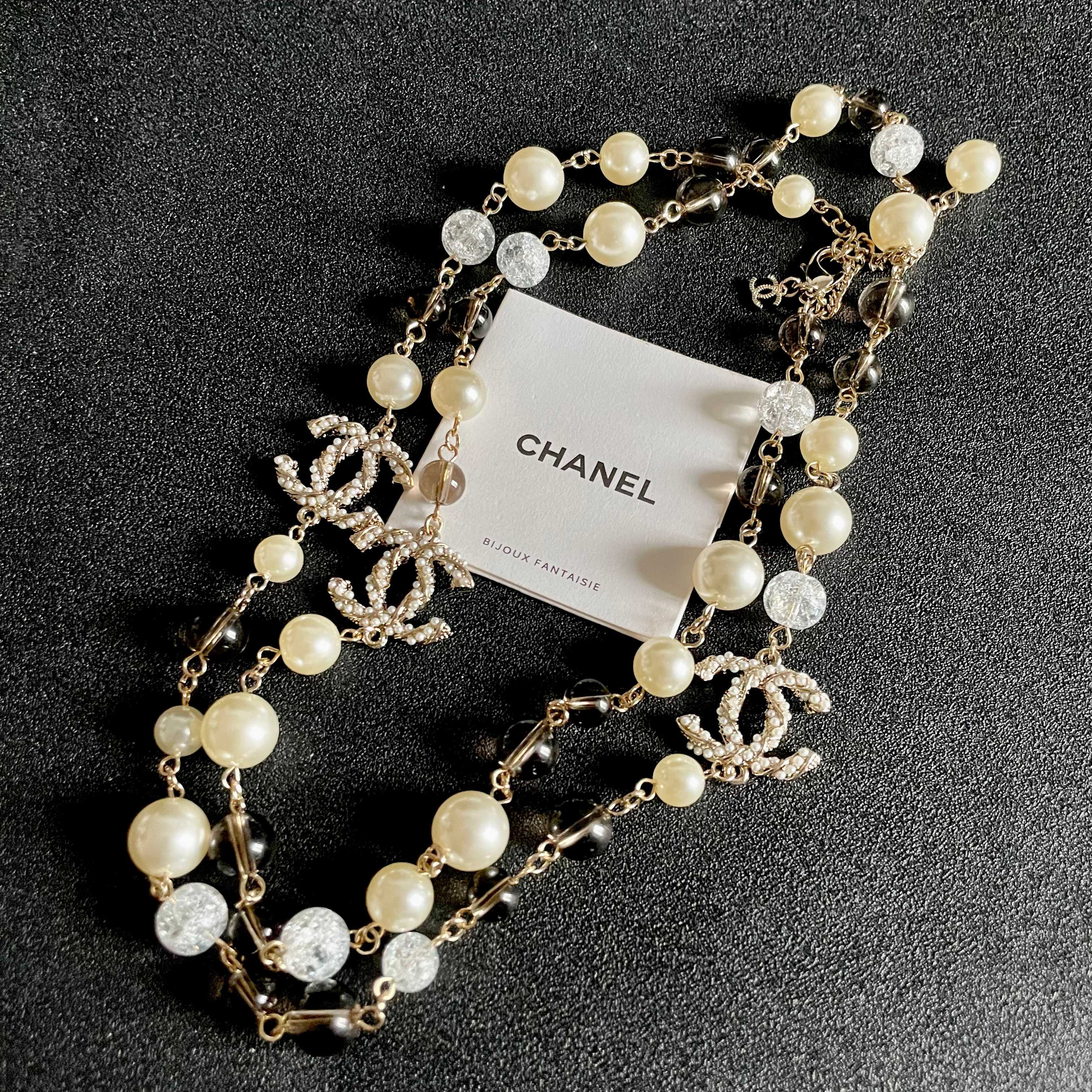  Chanel香奈儿 中古 字母项链👀小香家的款式真心无需多介绍😘🎶每一款都超好看，精致大方，非常显气质