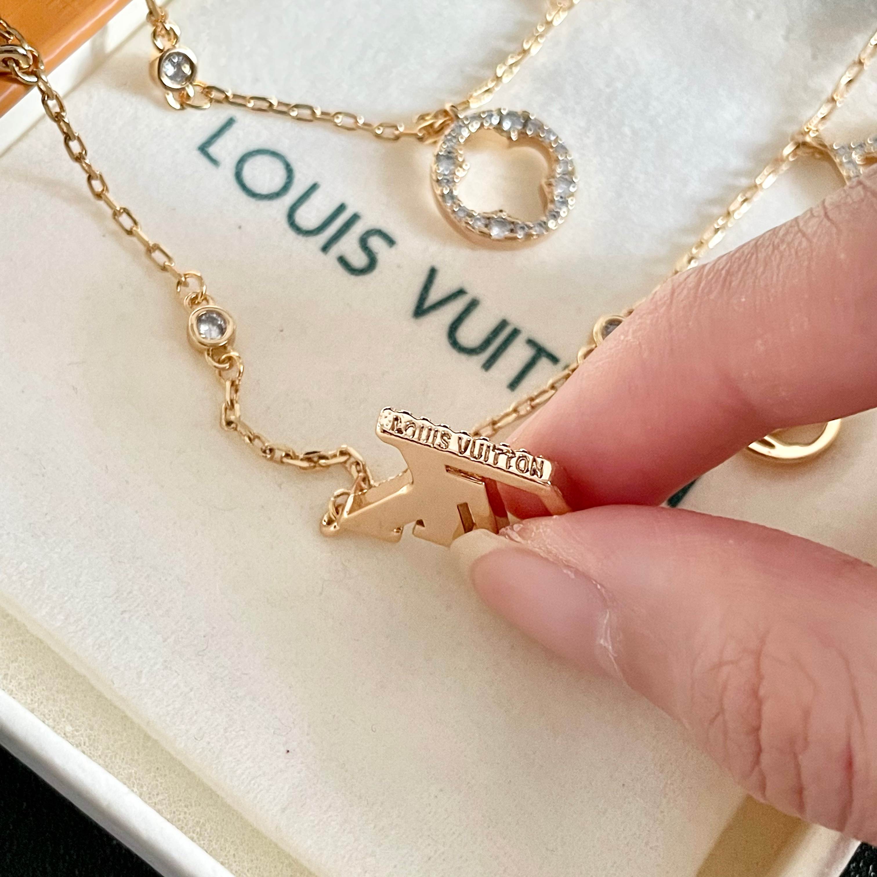  LV 项链🔹🔹Louis Vuitton 路易威登🔹专柜一致材质 火爆款出货 设计独特 复古前卫 男神