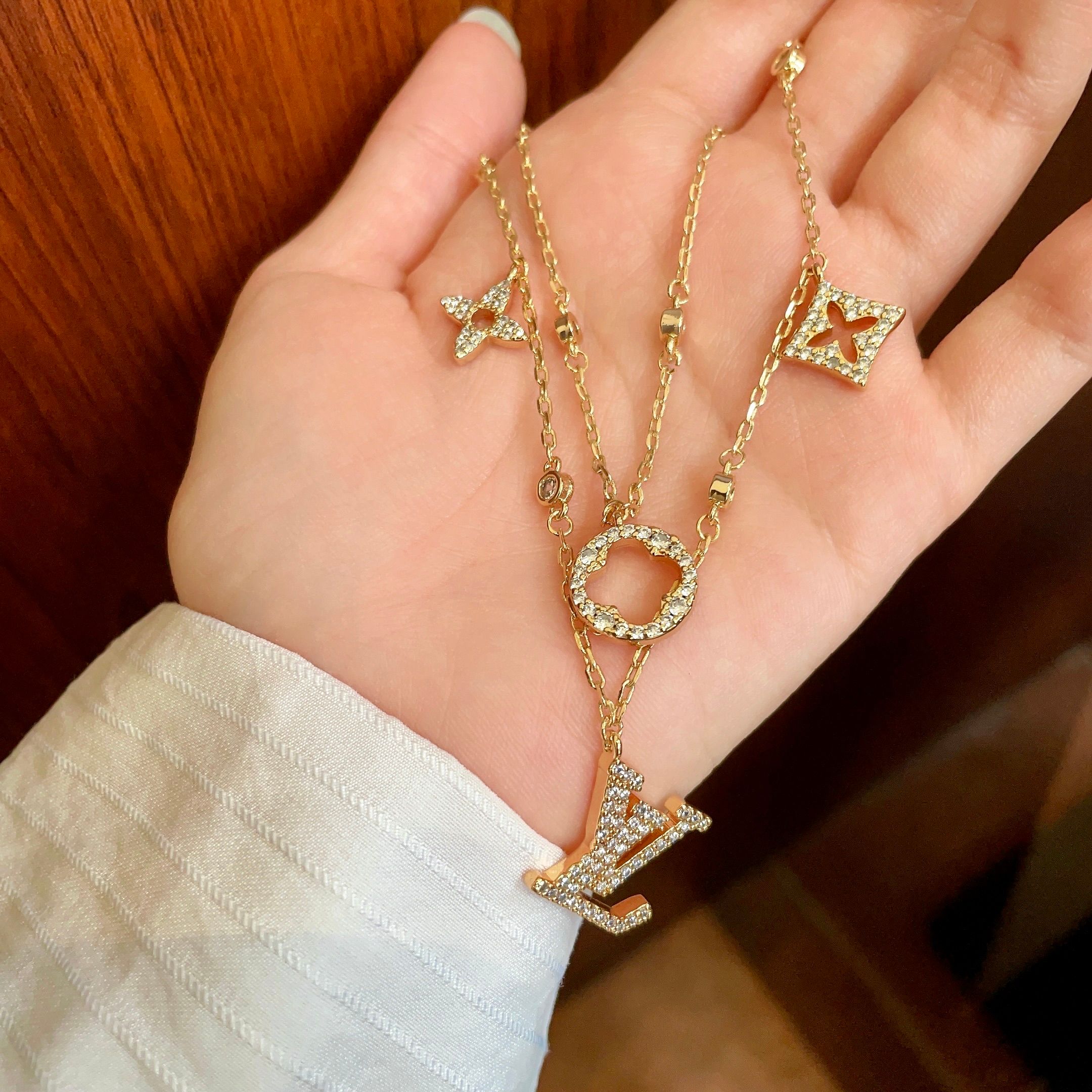  LV 项链🔹🔹Louis Vuitton 路易威登🔹专柜一致材质 火爆款出货 设计独特 复古前卫 男神