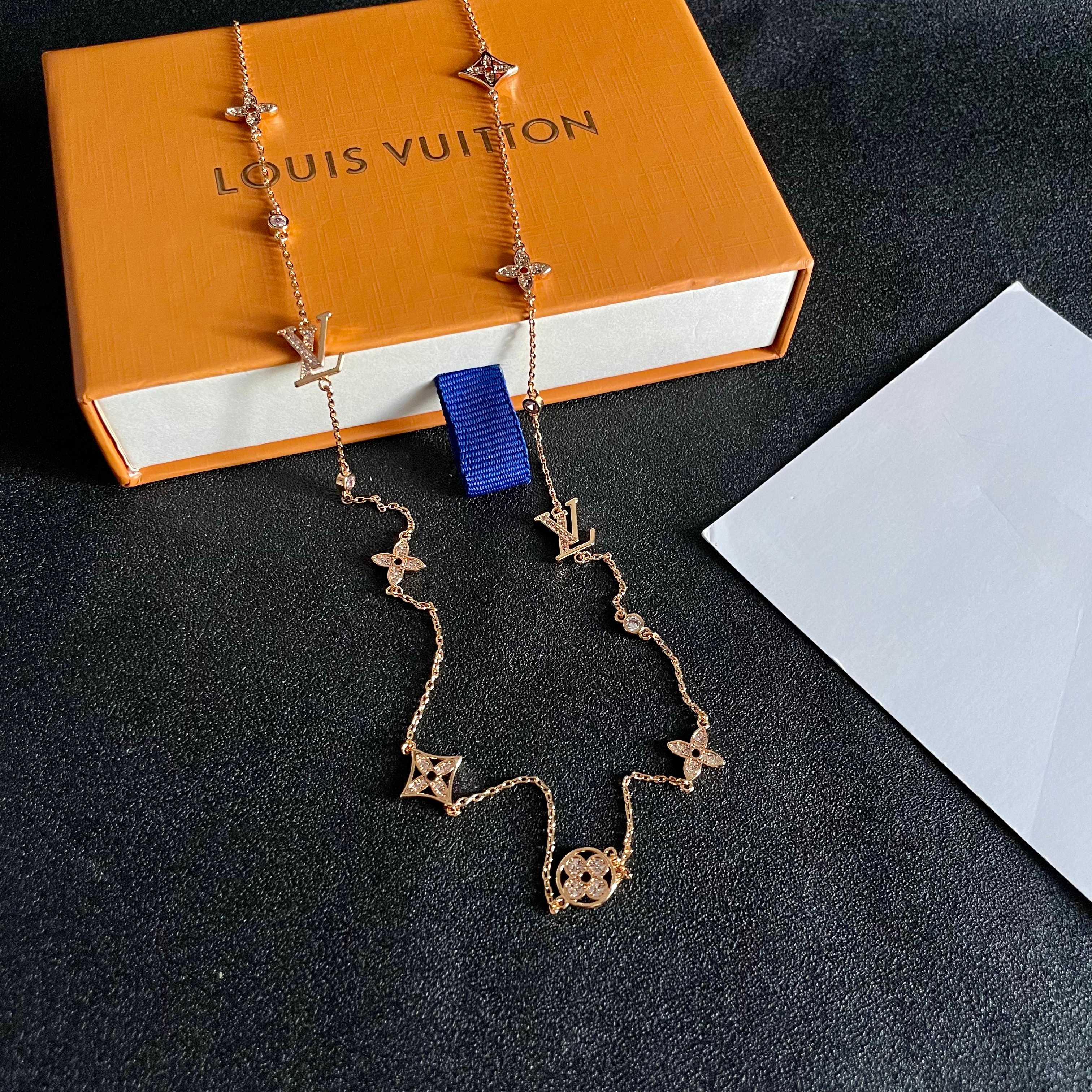 LV 项链🔹🔹Louis Vuitton 路易威登🔹专柜一致材质 火爆款出货 设计独特 复古前卫 男神、