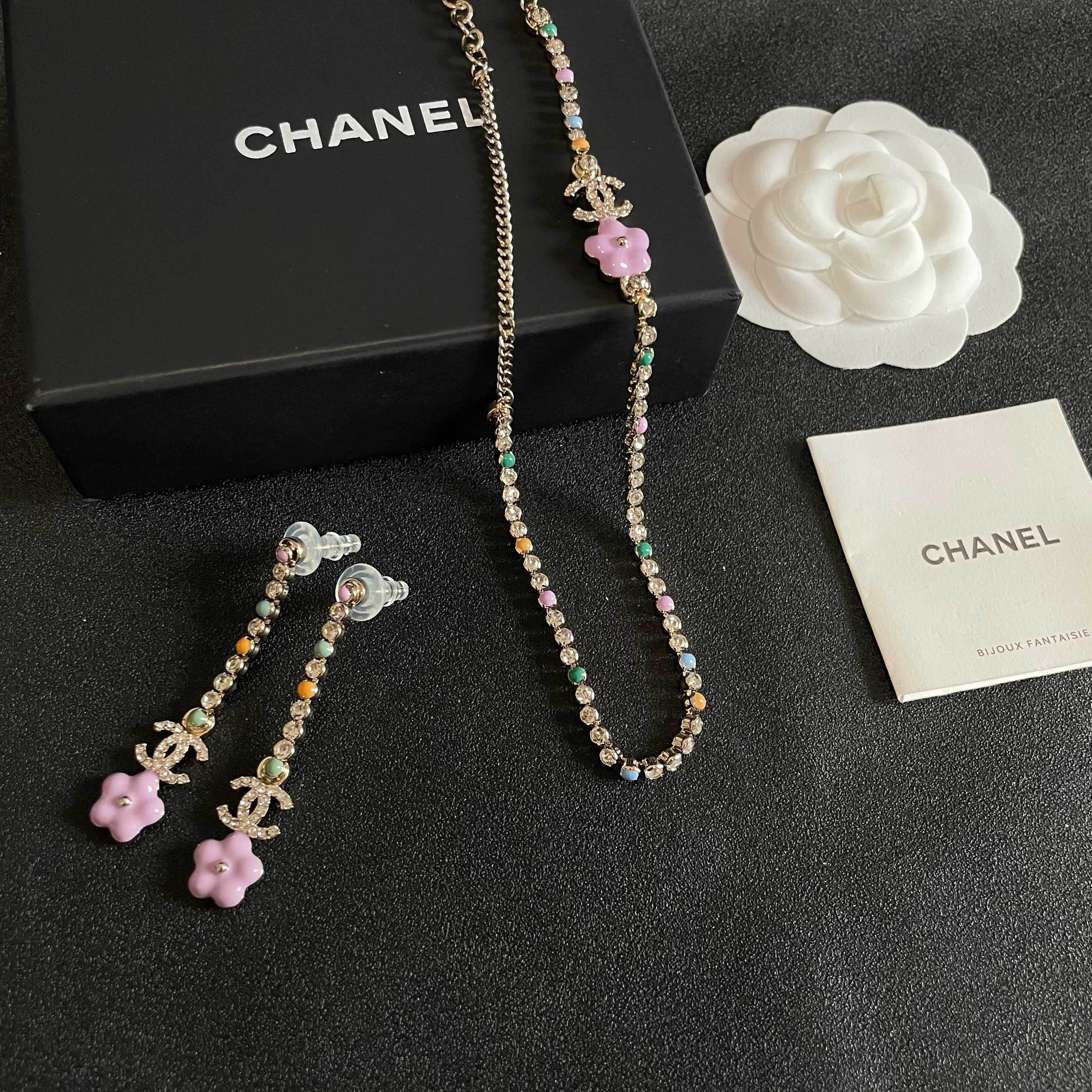 Chanel香奈儿 中古 项链👀小香家的款式真心无需多介绍😘🎶每一款都超好看，精致大方，非常显气质