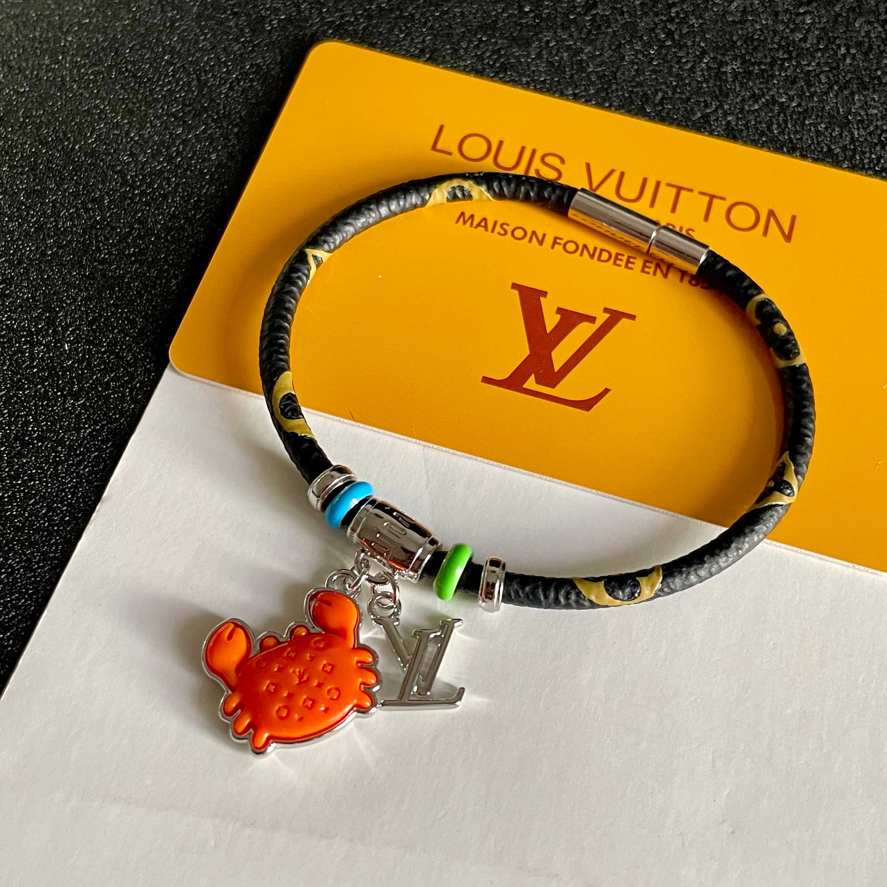 新品😍 2025新款 原单货 LV宽版皮革纹印花手镯🔹🔹Louis Vuitton 路易威登 🔹专柜一致