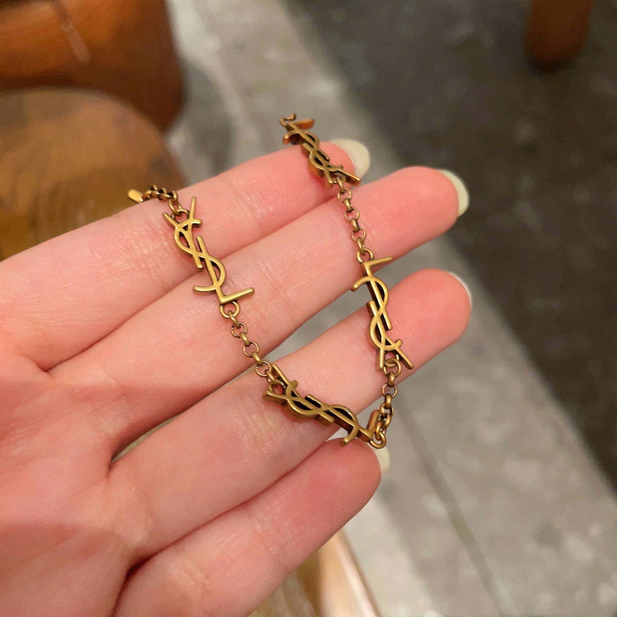 圣罗兰手链❤️ 2025新款👼一线大牌都爱的圣罗兰 新品字母项链手链 金属质感逆袭版字母潮范儿抢风头 完