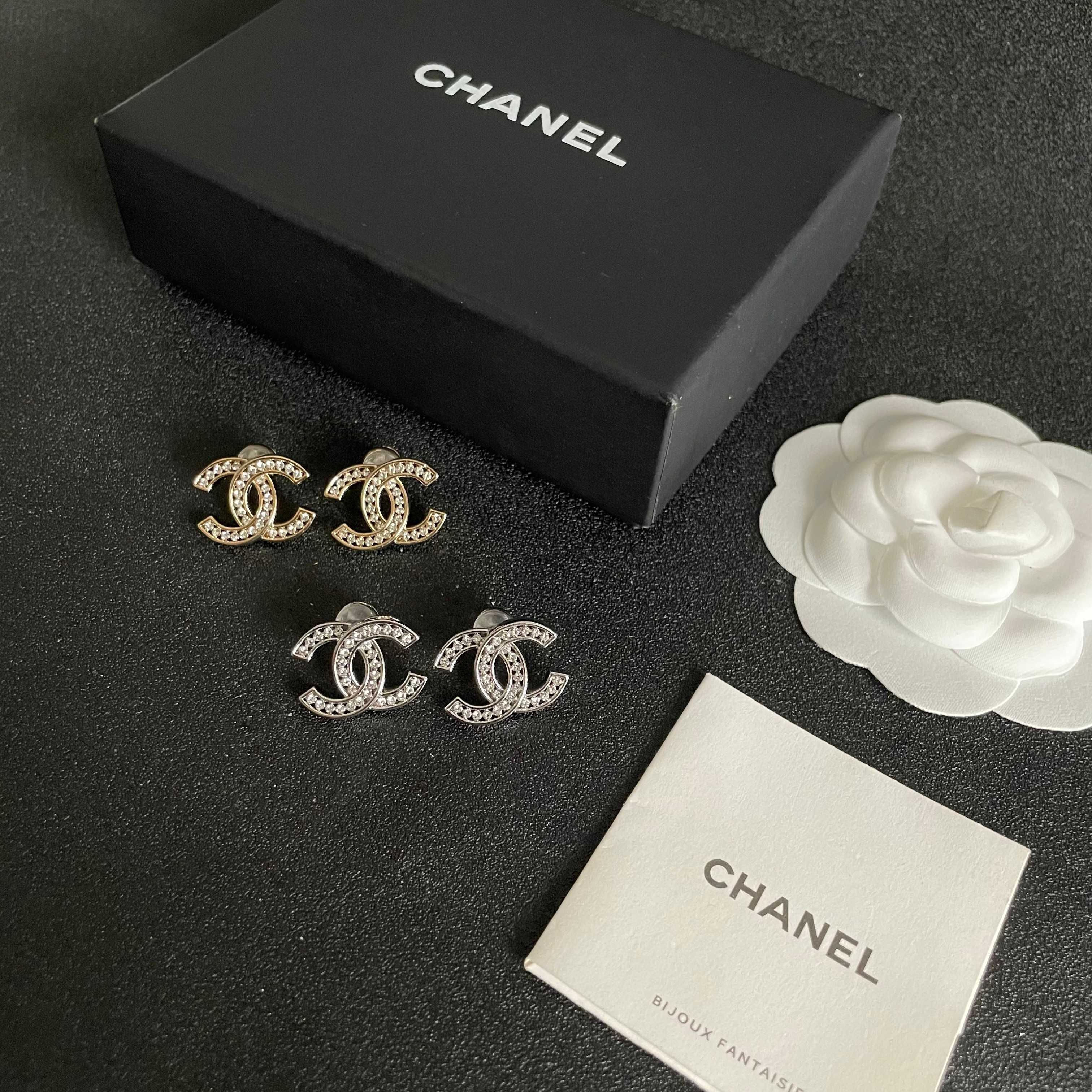 Chanel香奈儿 中古 耳钉👀小香家的款式真心无需多介绍😘🎶每一款都超好看，精致大方，非常显气质