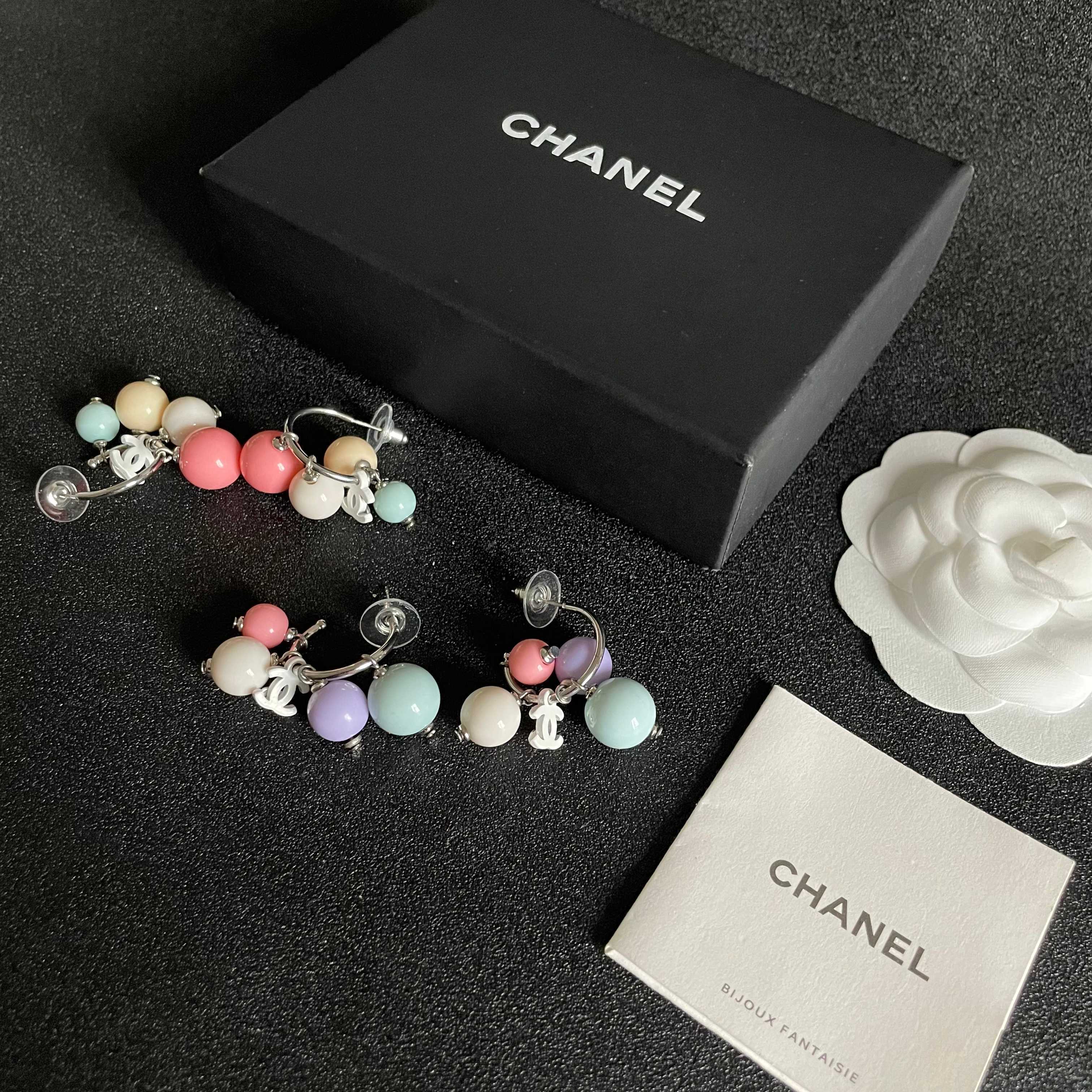 Chanel香奈儿 中古 耳钉👀小香家的款式真心无需多介绍😘🎶每一款都超好看，精致大方，非常显气质