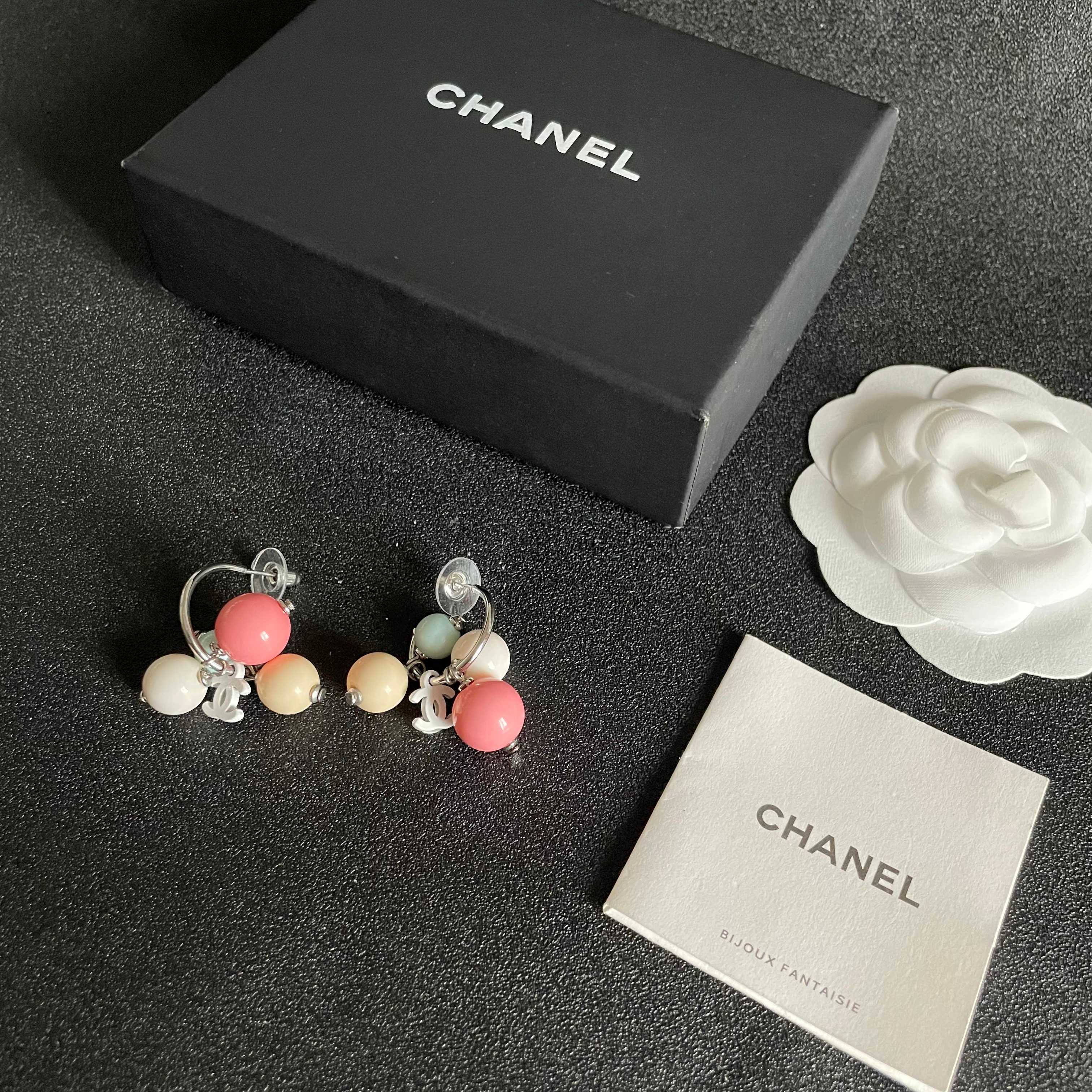 Chanel香奈儿 中古 耳钉👀小香家的款式真心无需多介绍😘🎶每一款都超好看，精致大方，非常显气质