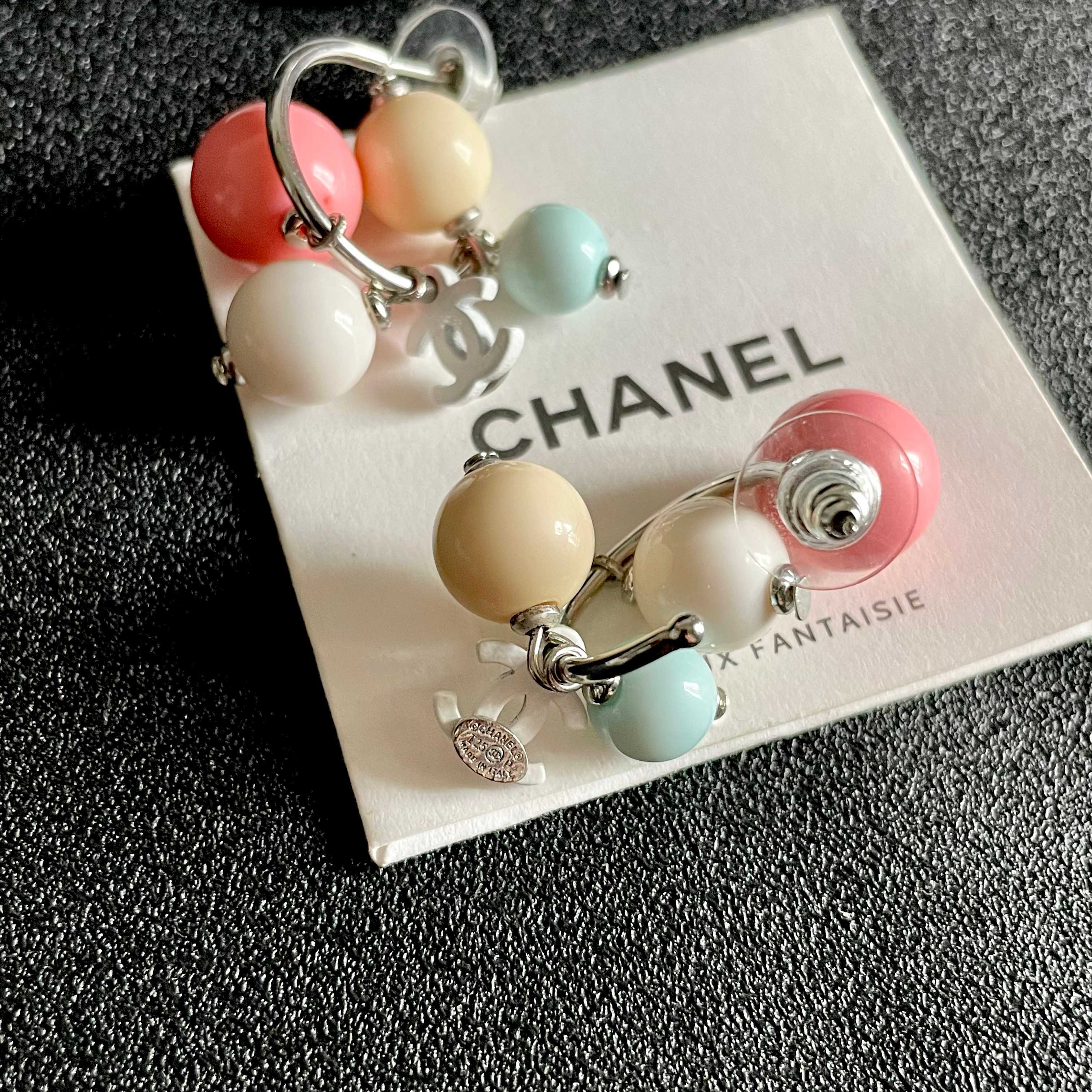 Chanel香奈儿 中古 耳钉👀小香家的款式真心无需多介绍😘🎶每一款都超好看，精致大方，非常显气质