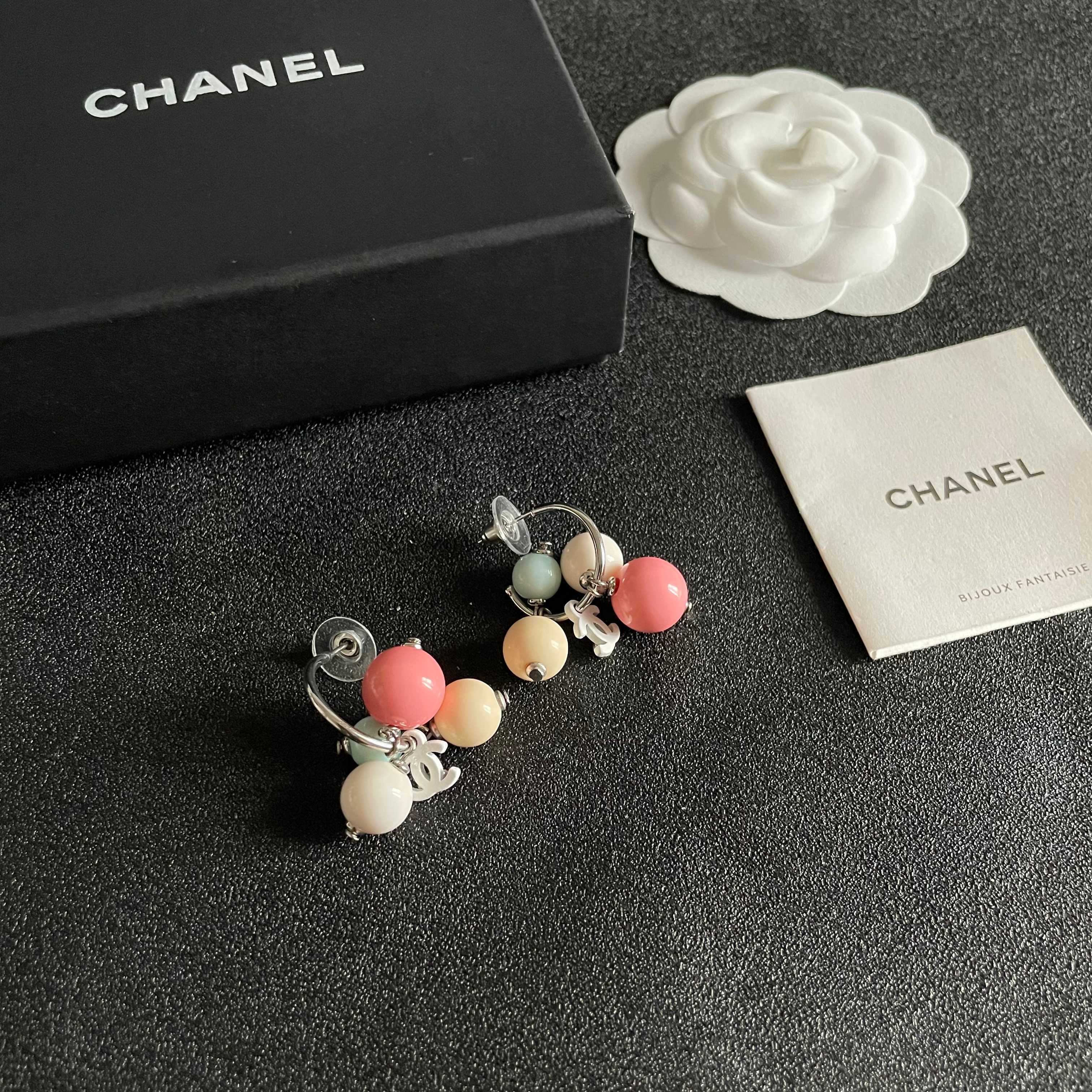 Chanel香奈儿 中古 耳钉👀小香家的款式真心无需多介绍😘🎶每一款都超好看，精致大方，非常显气质