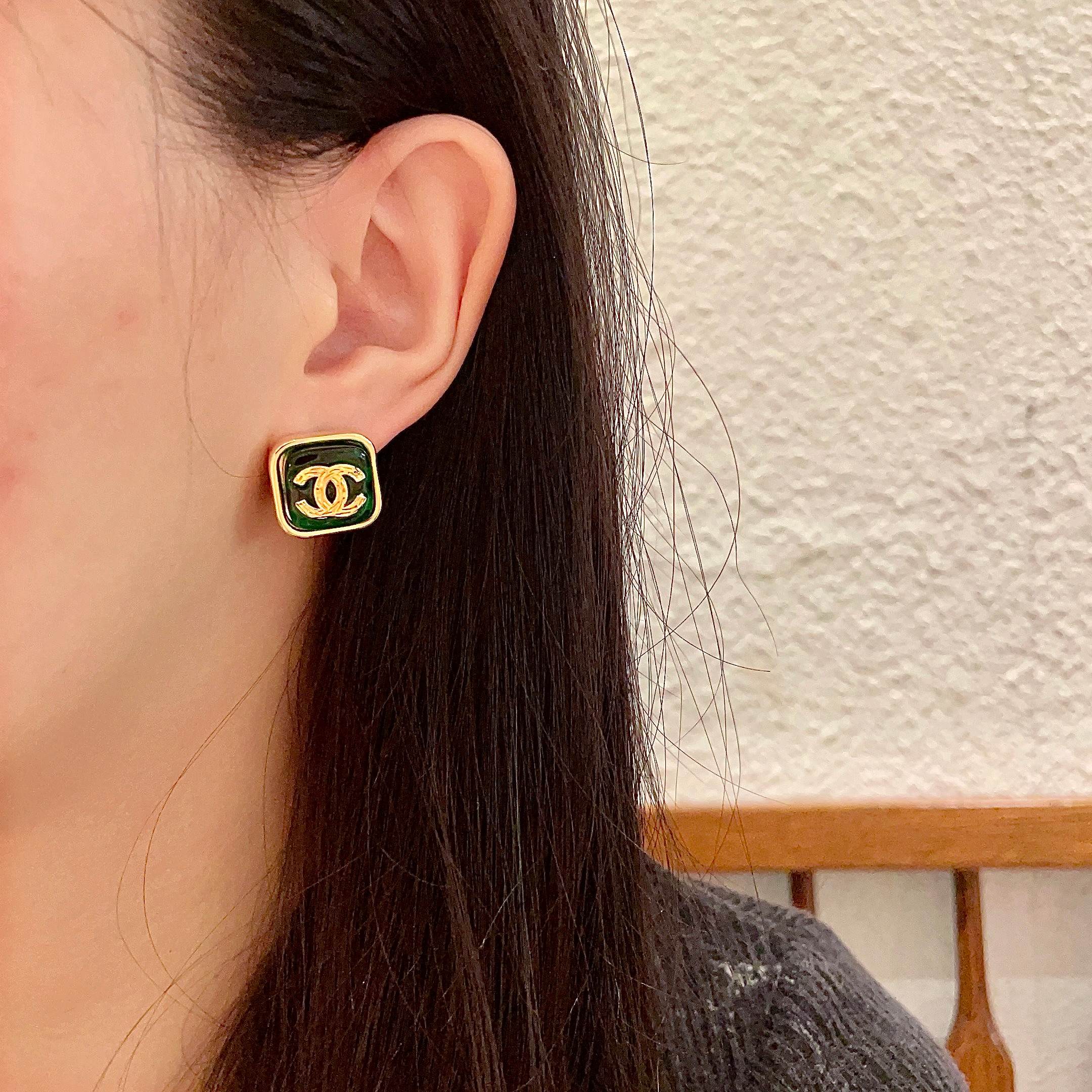Chanel香奈儿 中古 耳钉👀小香家的款式真心无需多介绍😘🎶每一款都超好看，精致大方，非常显气质
