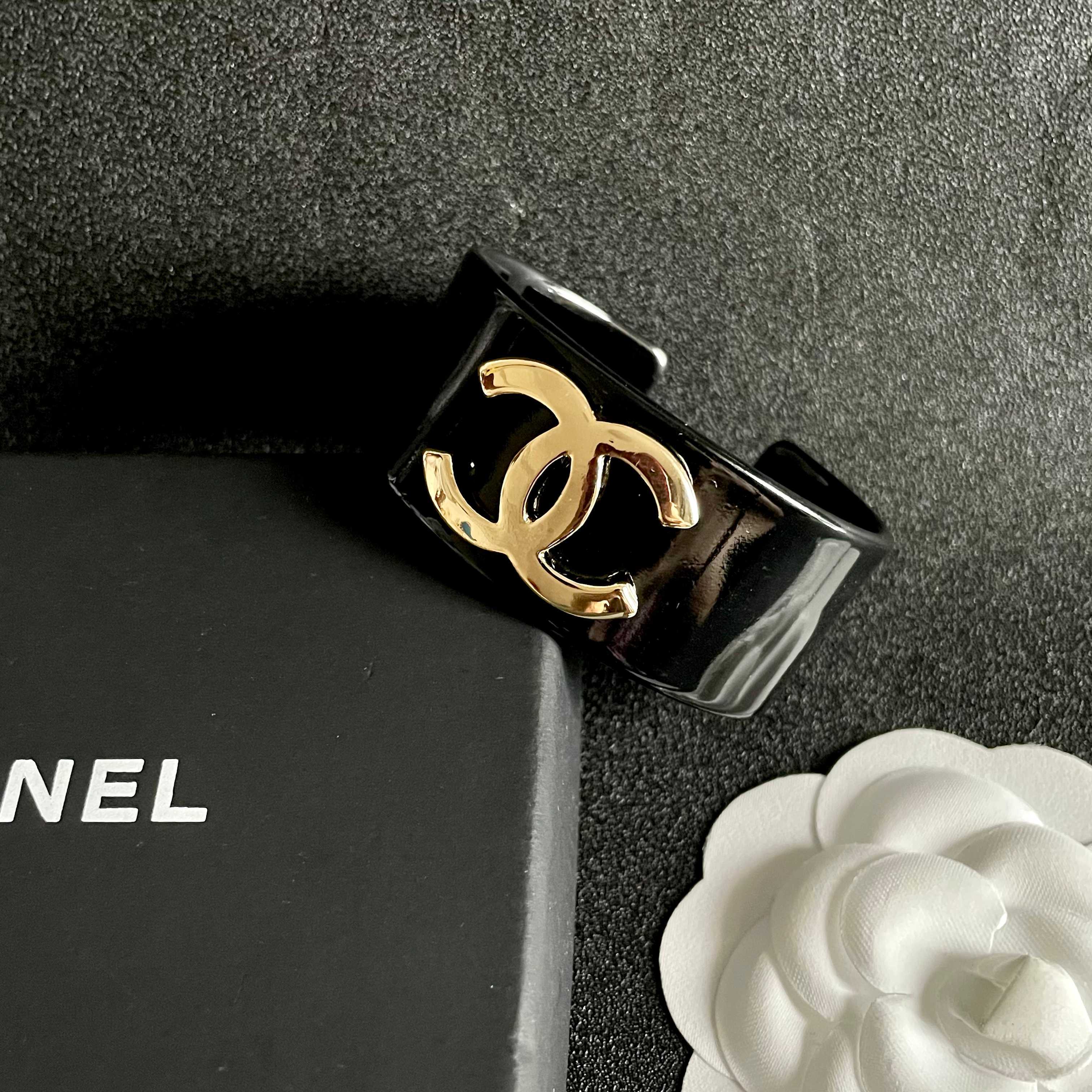 🌹CHANEL 香奈儿好品质亚克力宽版手镯bracelet jewelry 新款厚实手镯 高级定制精致小
