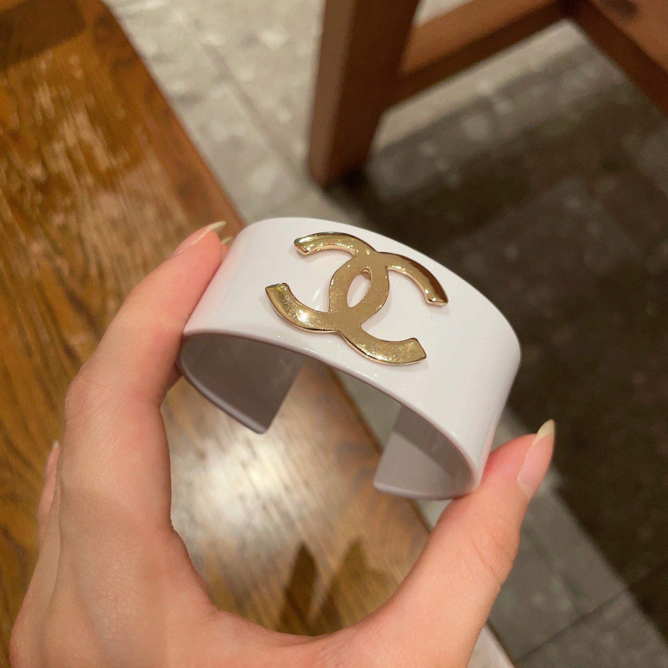 🌹CHANEL 香奈儿好品质亚克力宽版手镯bracelet jewelry 新款厚实手镯 高级定制精致小