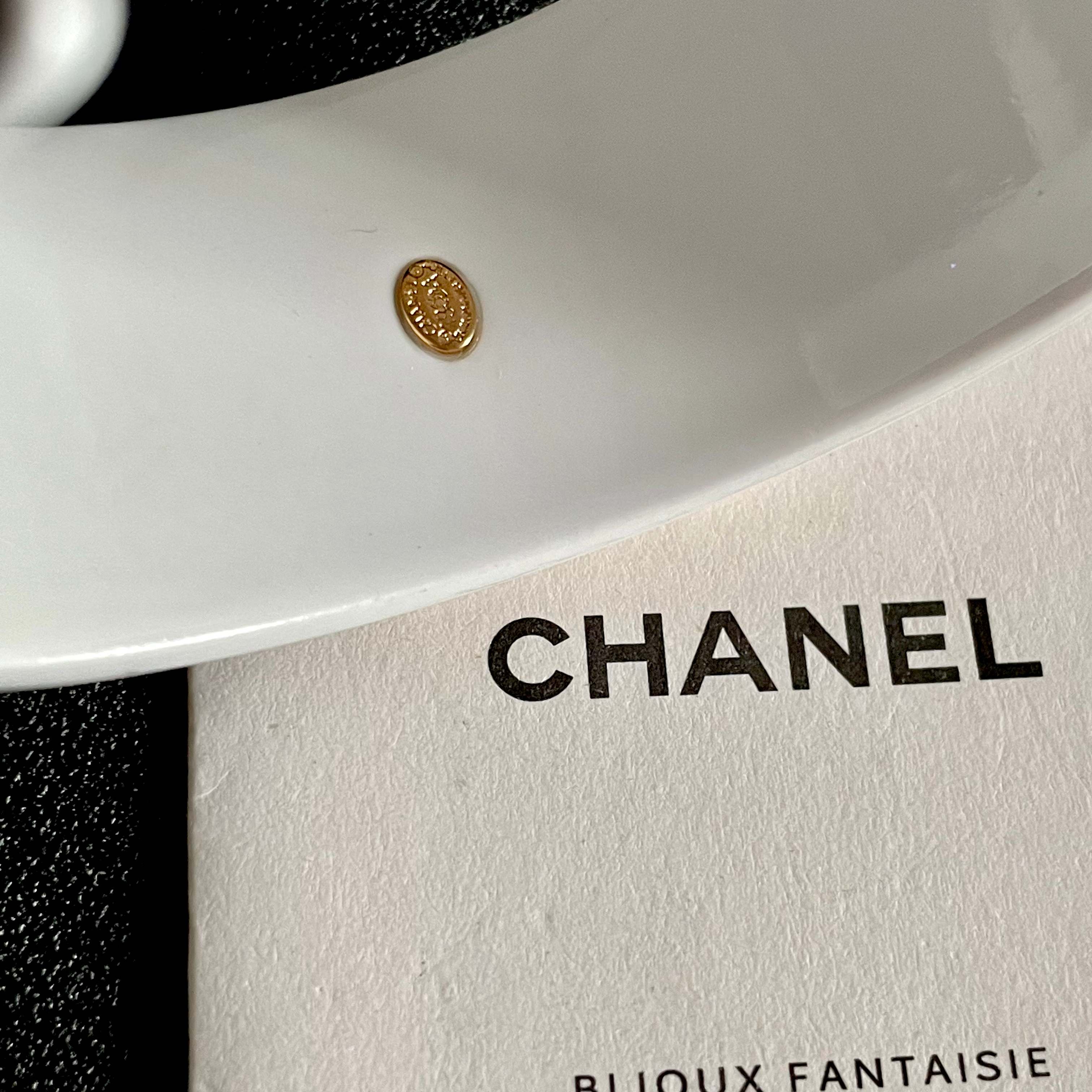 🌹CHANEL 香奈儿好品质亚克力宽版手镯bracelet jewelry 新款厚实手镯 高级定制精致小