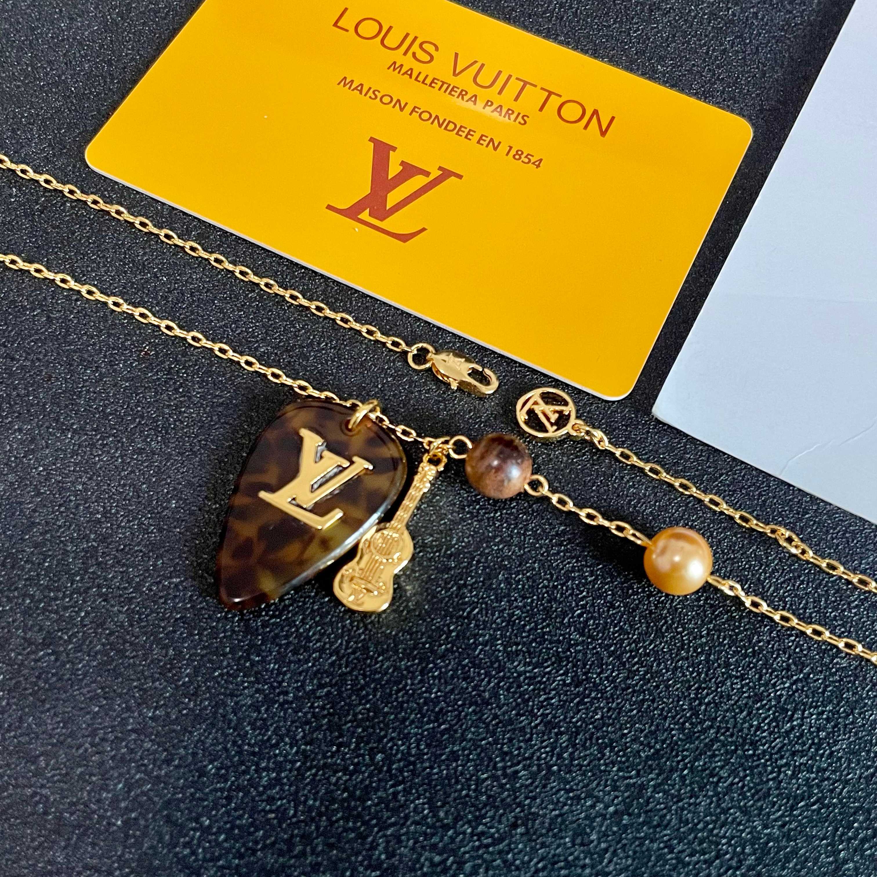 LV 项链🔹🔹Louis Vuitton 路易威登🔹专柜一致材质 火爆款出货 设计独特 复古前卫 男神、