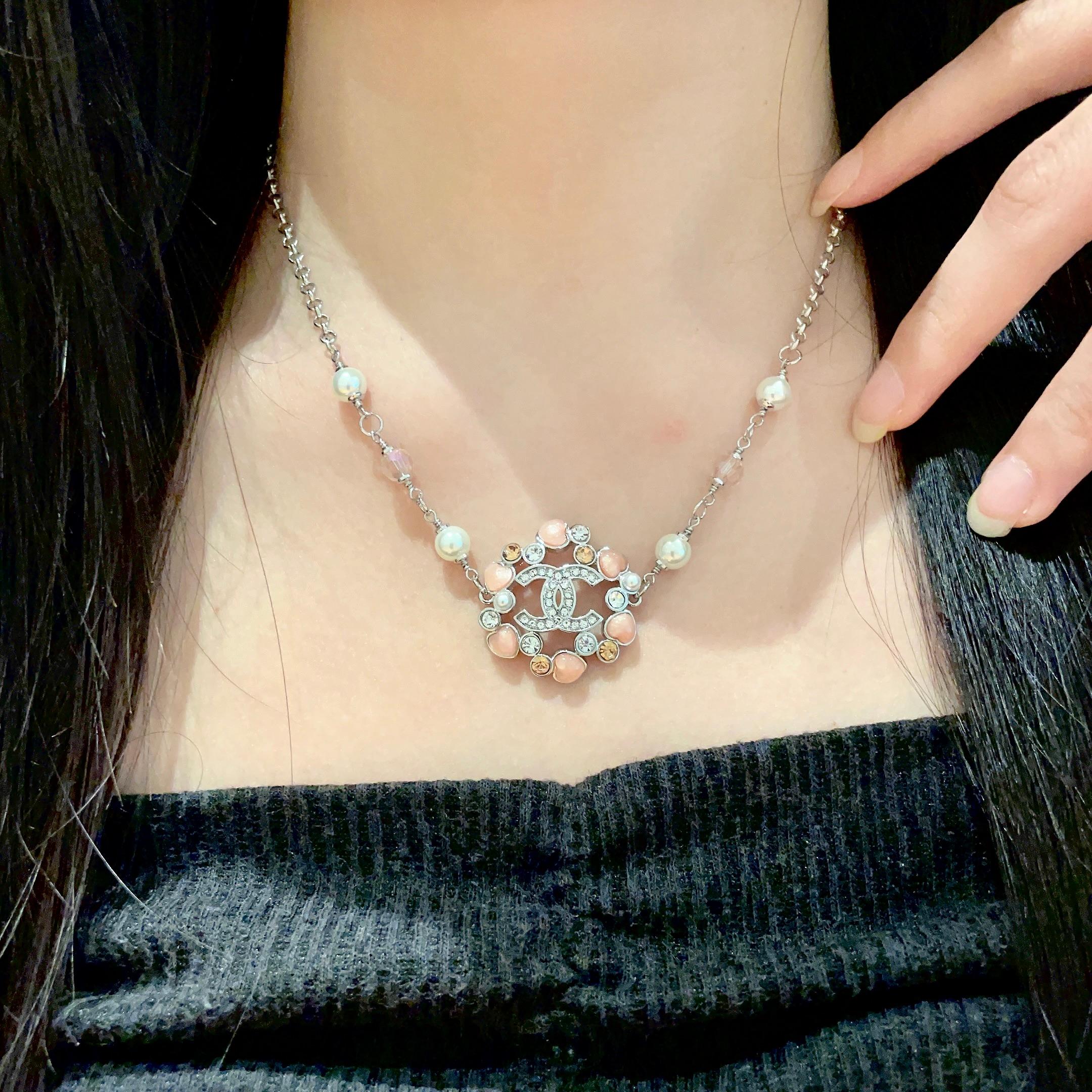 Chanel香奈儿 中古 字母项链👀小香家的款式真心无需多介绍😘🎶每一款都超好看，精致大方，非常显气质.