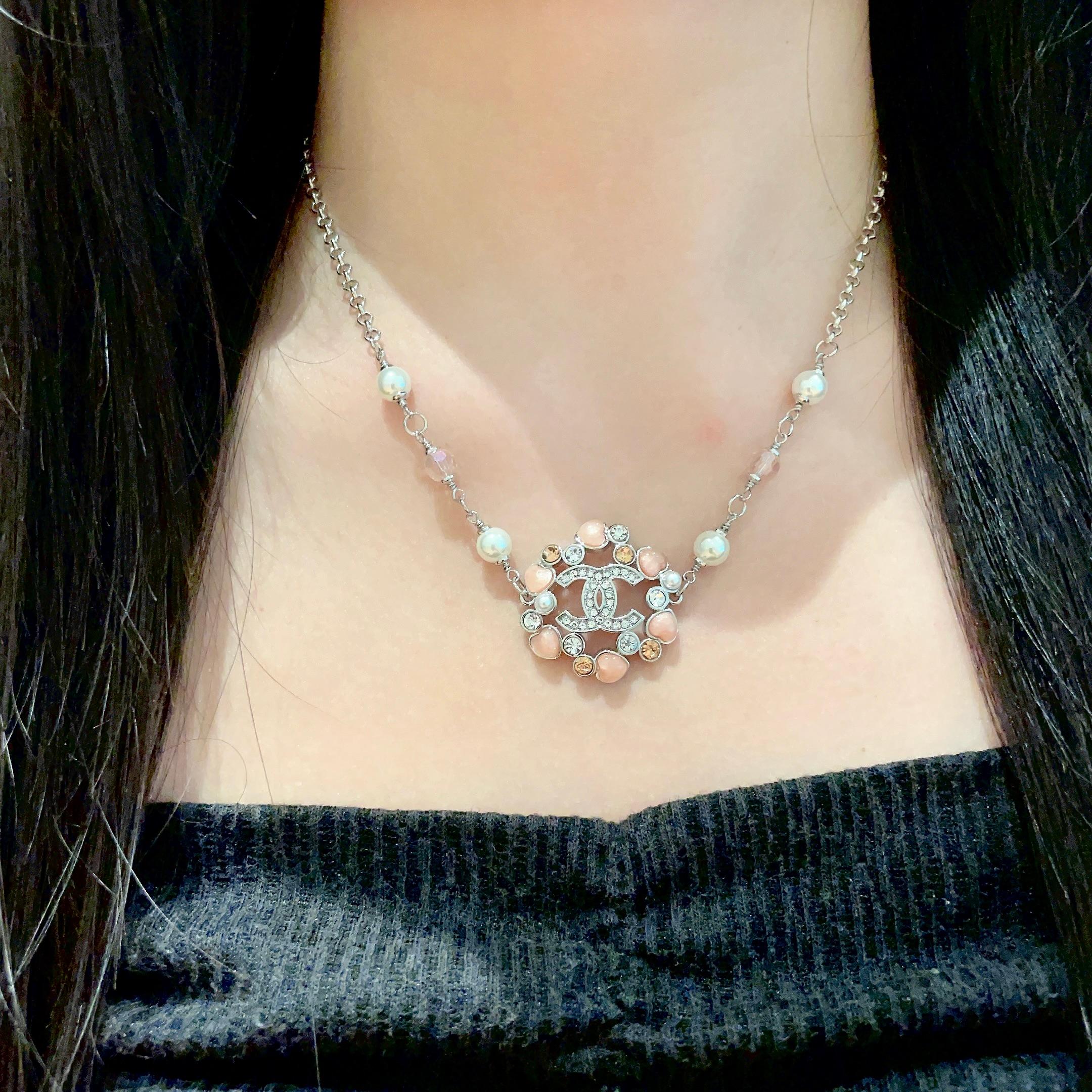 Chanel香奈儿 中古 字母项链👀小香家的款式真心无需多介绍😘🎶每一款都超好看，精致大方，非常显气质.