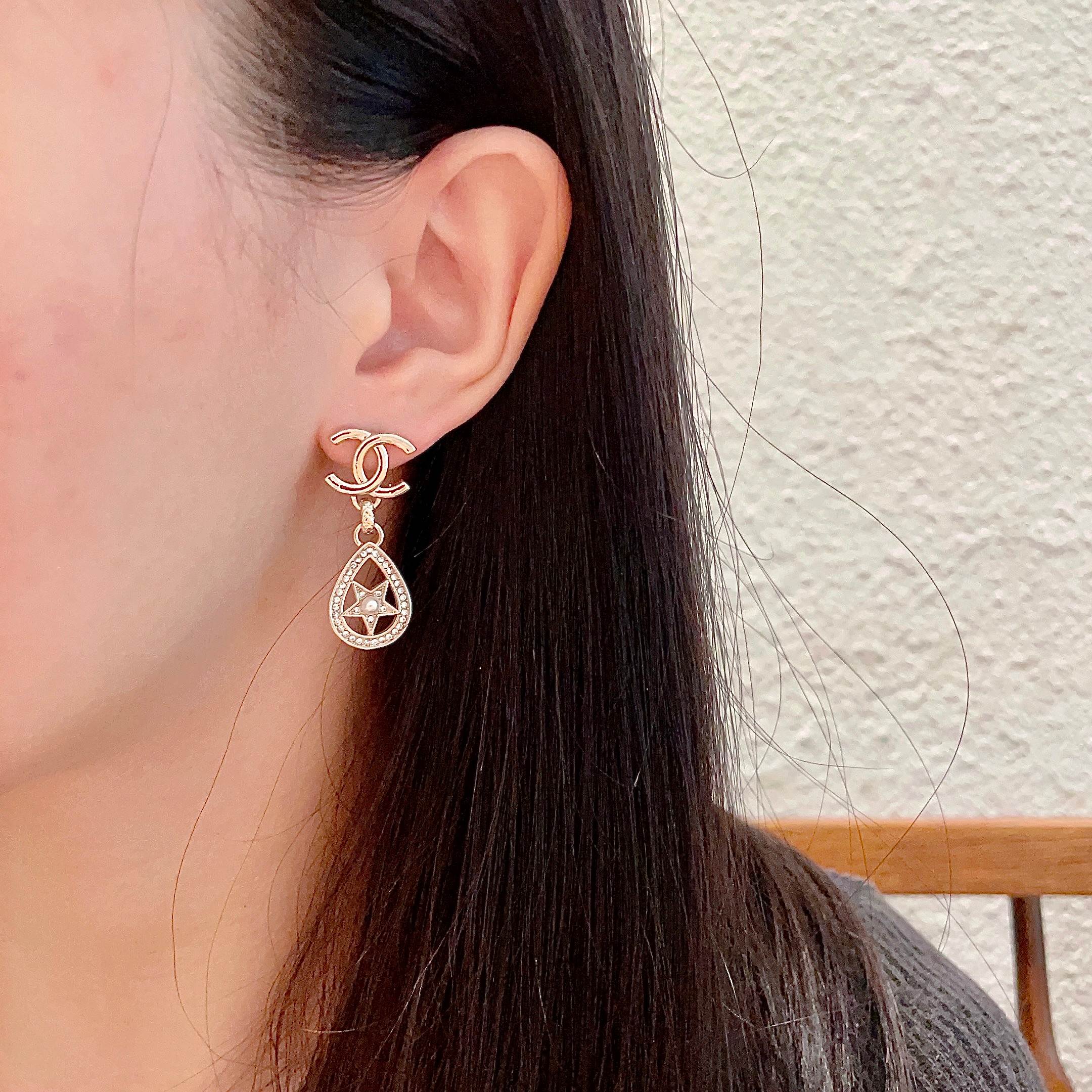 Chanel香奈儿 中古 双C耳钉👀原版复刻logo 小香家的款式真心无需多介绍😘🎶每一款都超好看，精致