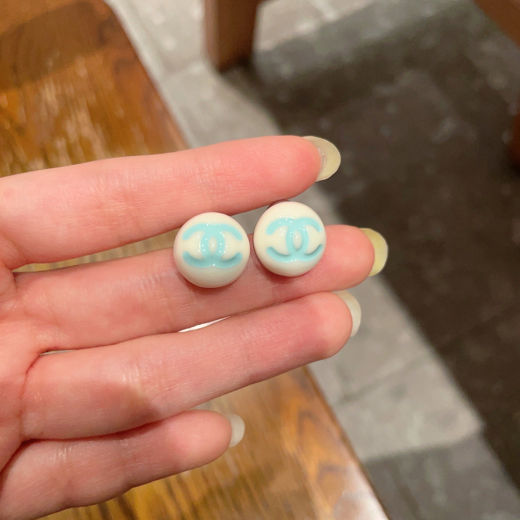 Chanel香奈儿 中古 双C耳钉👀原版复刻logo 小香家的款式真心无需多介绍😘🎶每一款都超好看，精致