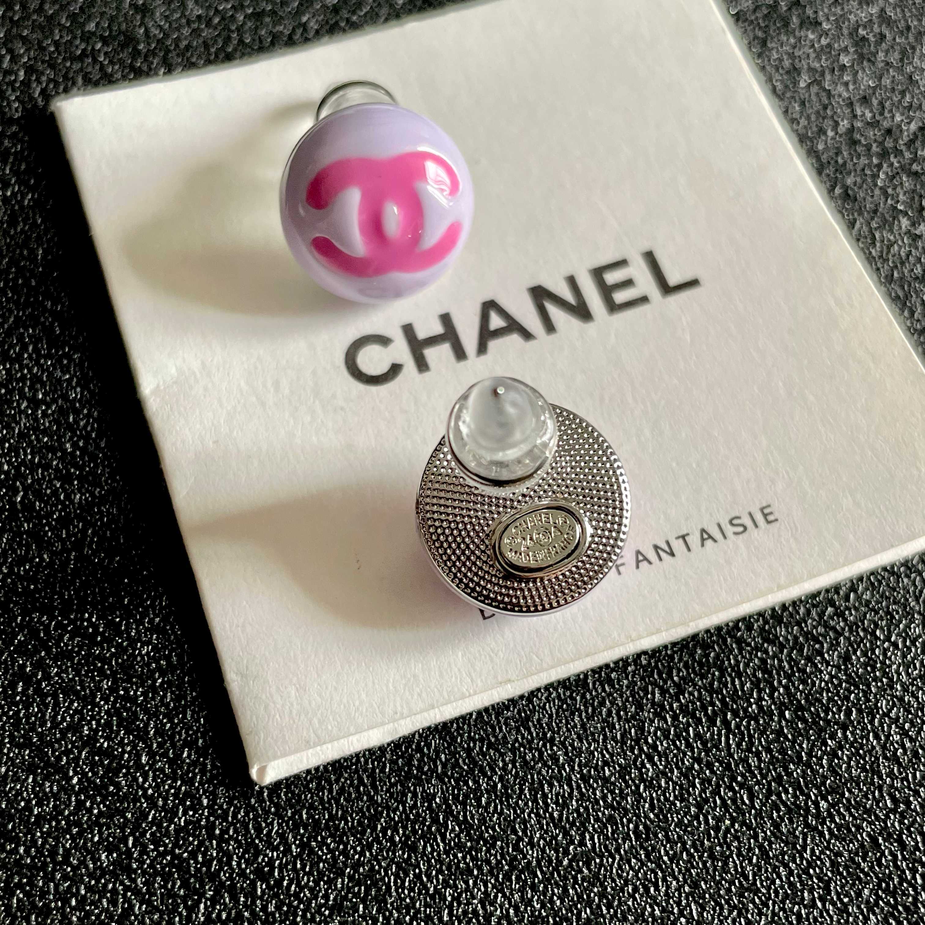 Chanel香奈儿 中古 双C耳钉👀原版复刻logo 小香家的款式真心无需多介绍😘🎶每一款都超好看，精致