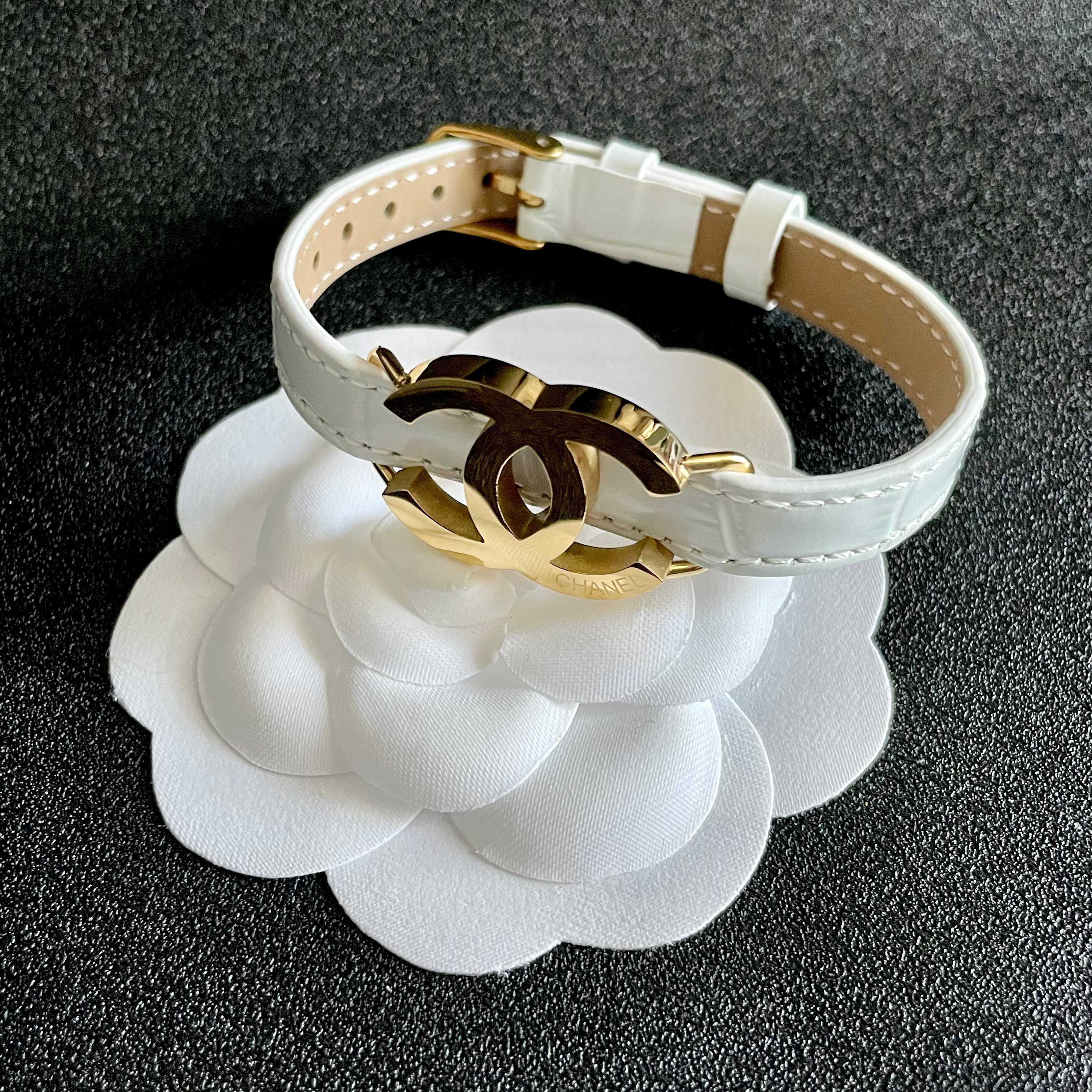 新品😍 小香风Chanel2025新款 原单货皮革手镯🔹🔹 🔹专柜一致材质 火爆款出货 设计独特 复古前