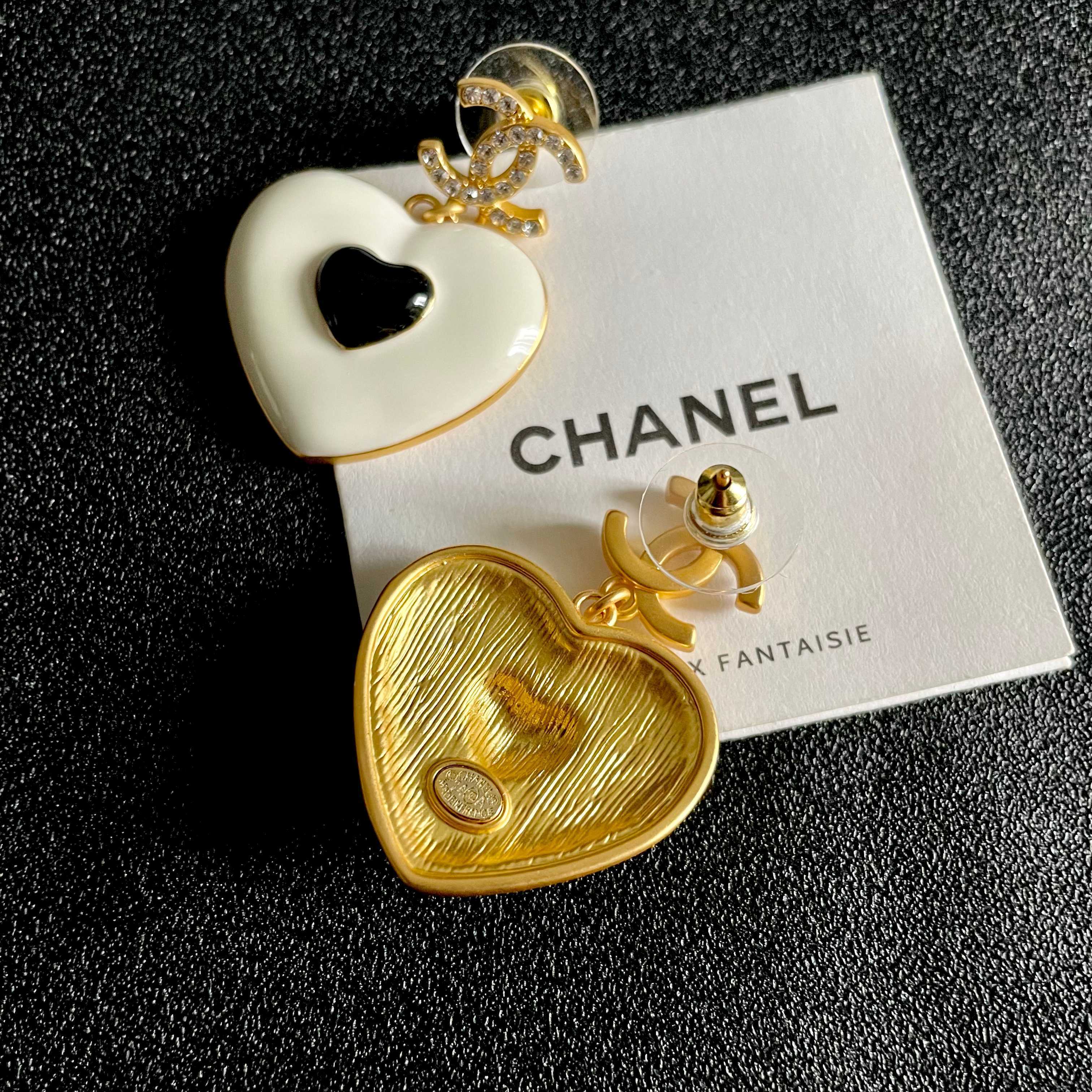 Chanel香奈儿 中古 双C耳钉👀原版复刻logo 小香家的款式真心无需多介绍😘🎶每一款都超好看，精致