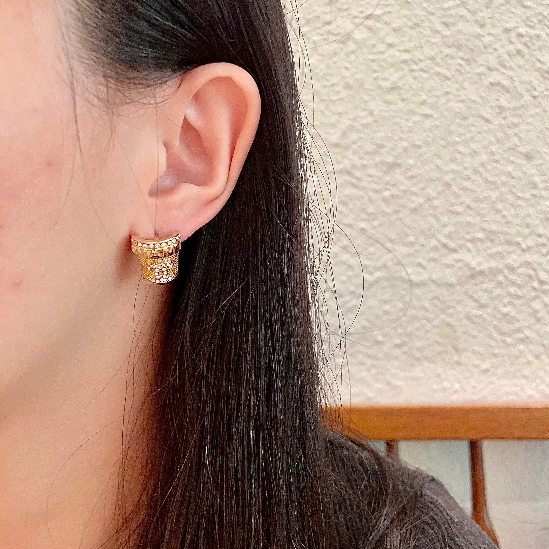 Chanel香奈儿 中古 字母 耳钉👀小香家的款式真心无需多介绍😘🎶每一款都超好看，精致大方，非常显气质