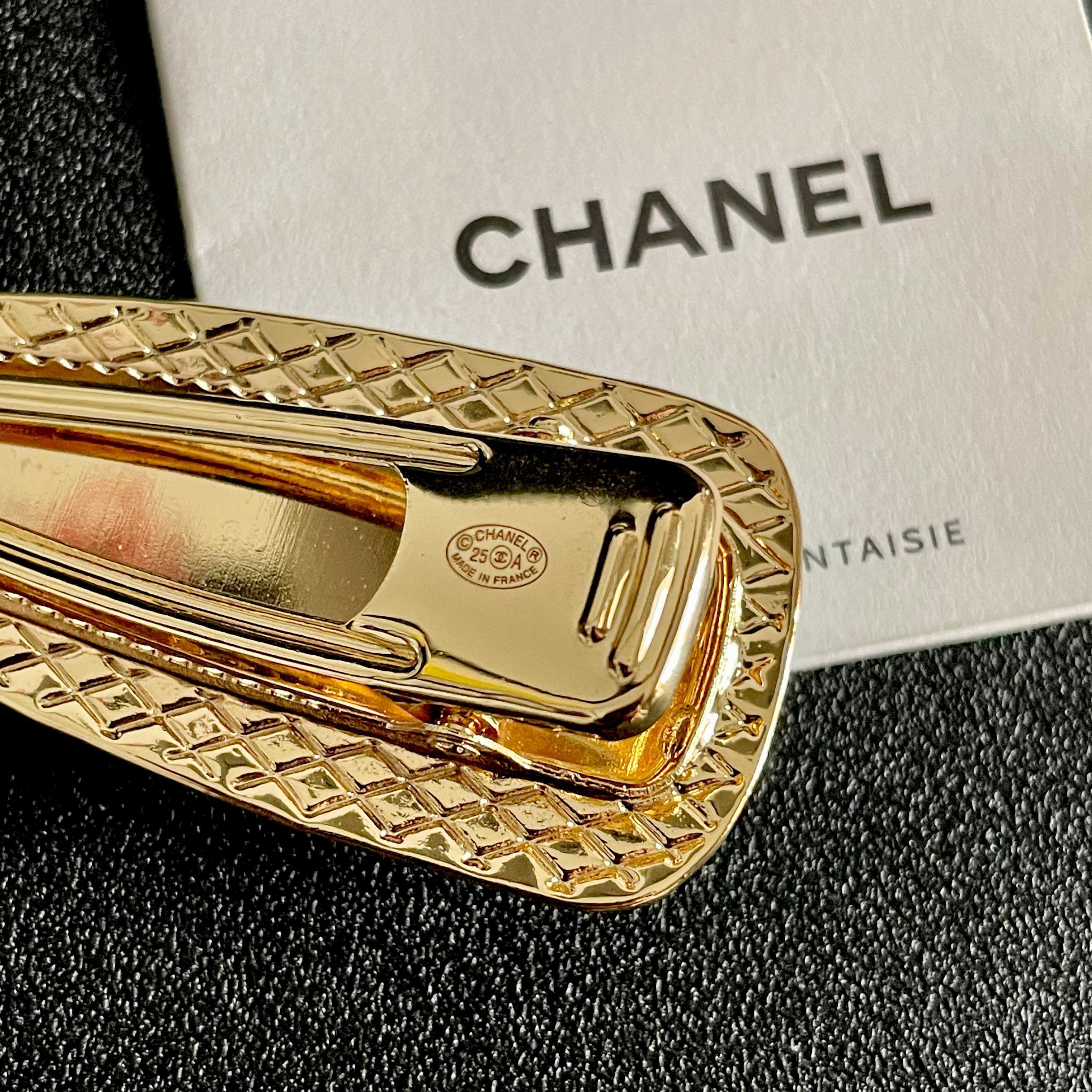 Chanel香奈儿】小香经典发夹热销款火爆上新❣同步专柜‼正品开模‼款式简单大方💋小巧别致💖超级适合夏天