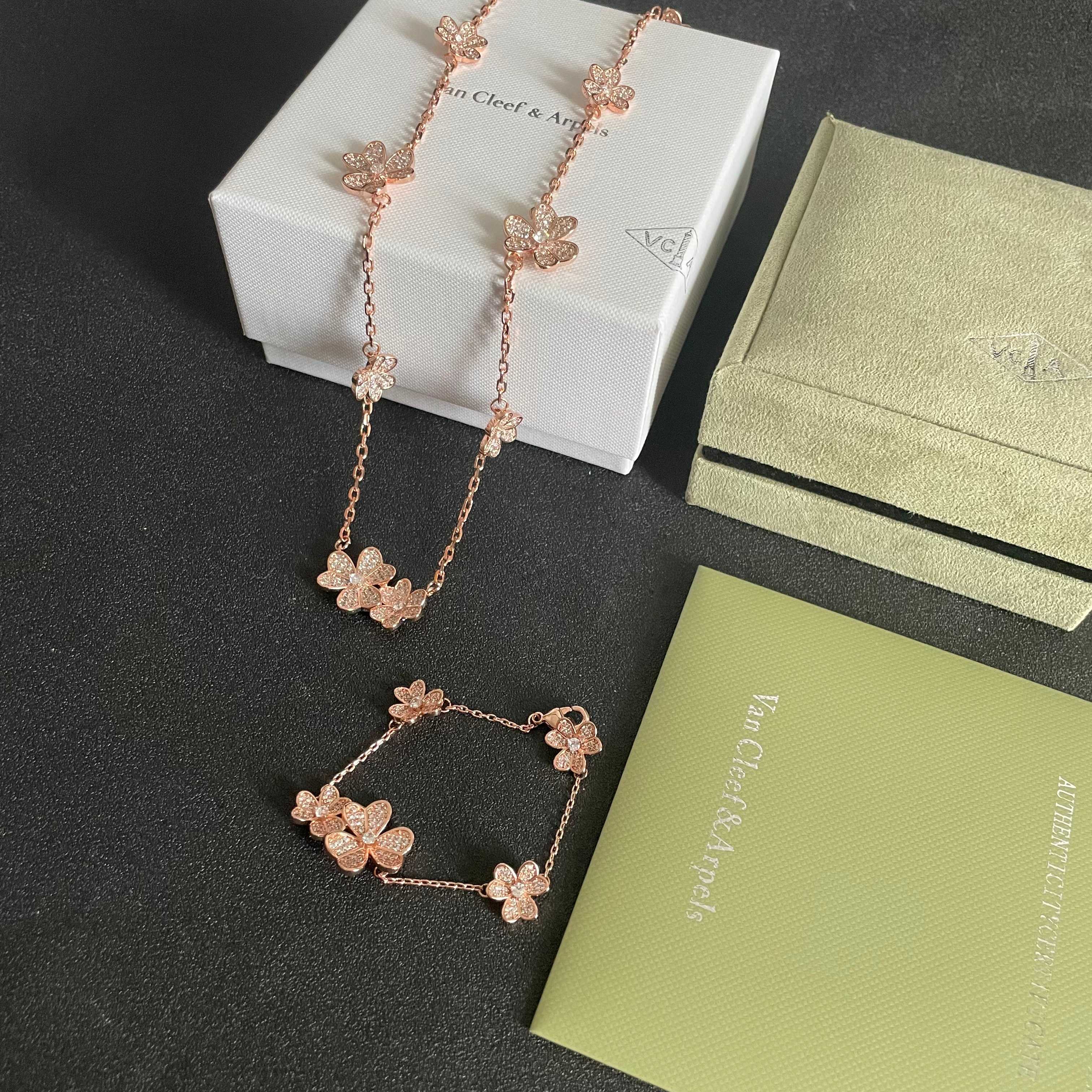 Van Cleef & Arpels Sieraden Van Cleef Arpels Alhambra ． — photo 5