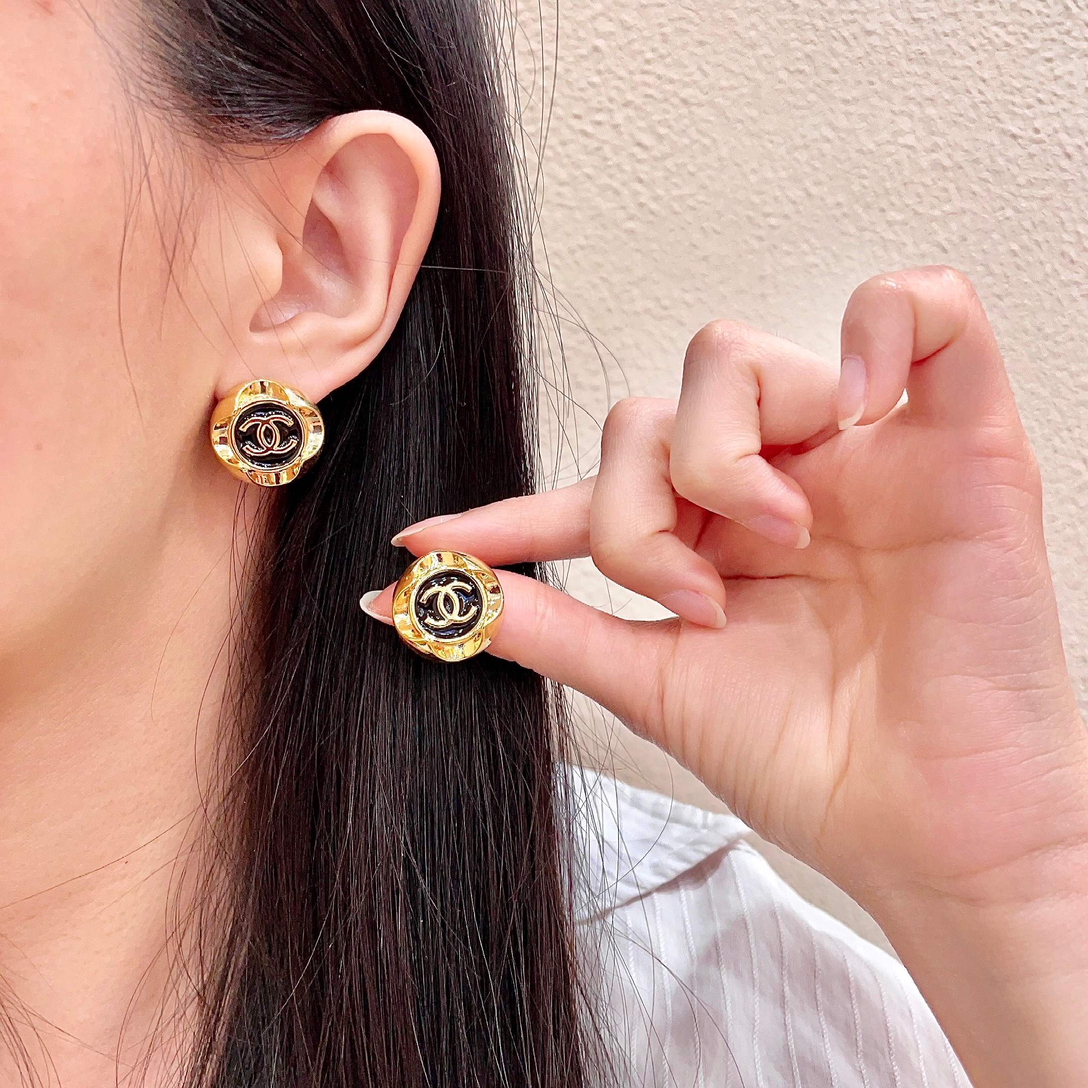 Chanel Серьги гвоздики