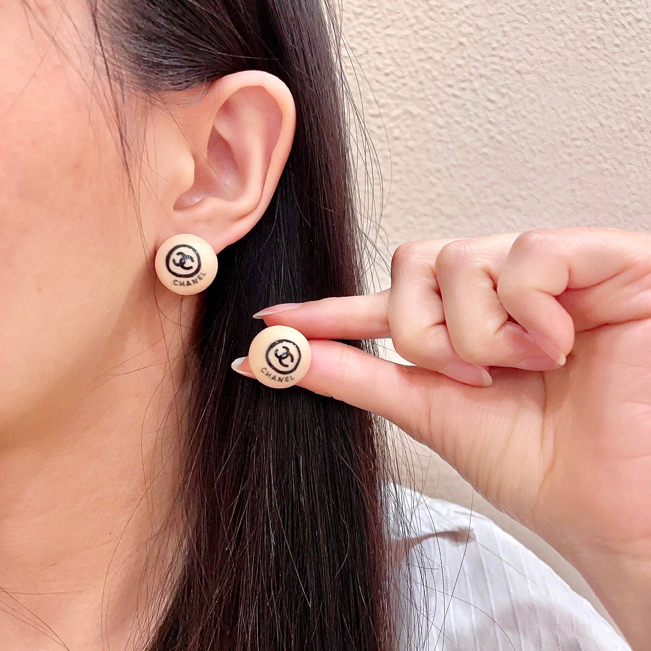 Chanel Серьги гвоздики