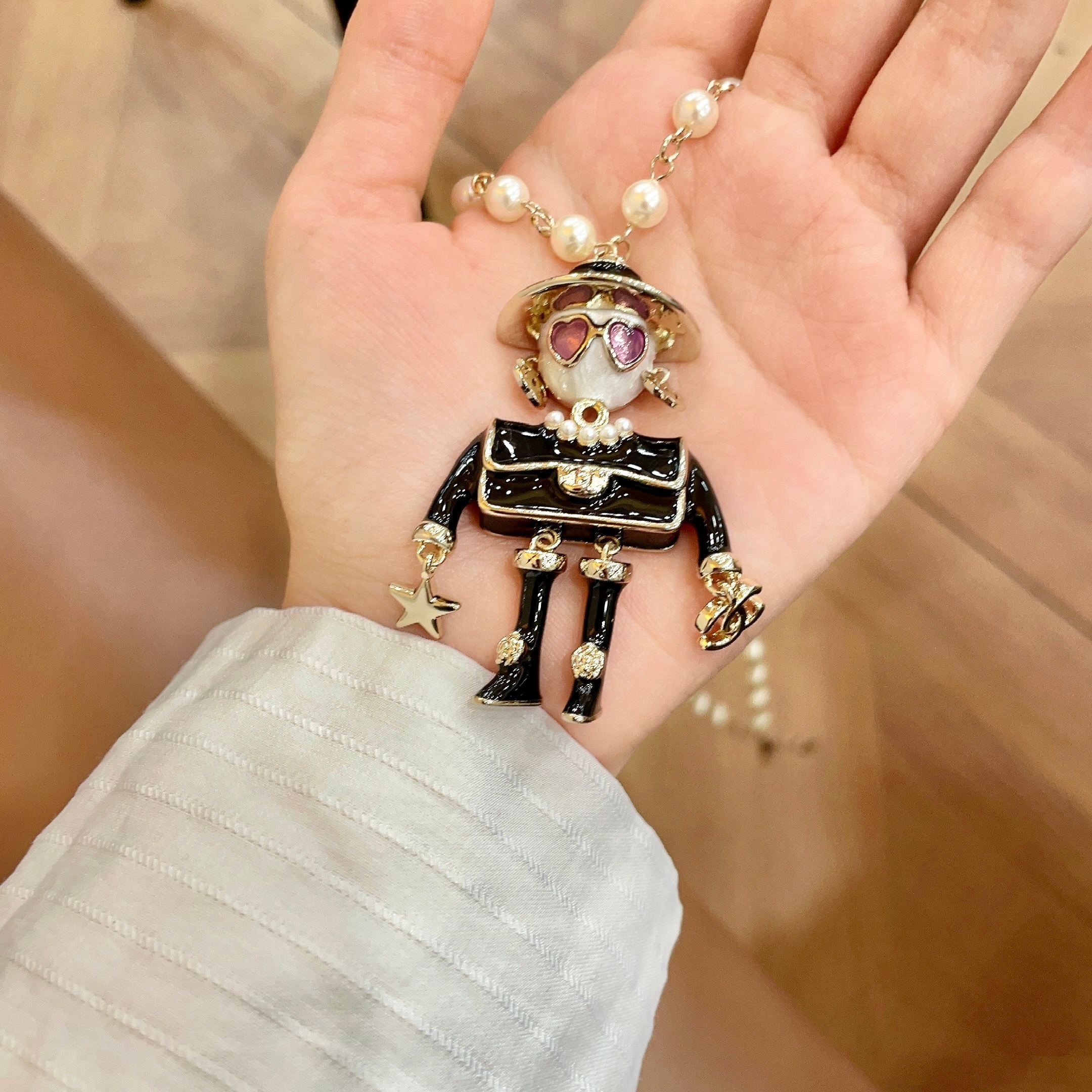 Chanel香奈儿 中古 字母项链👀小香家的款式真心无需多介绍😘🎶每一款都超好看，精致大方，非常显气质.