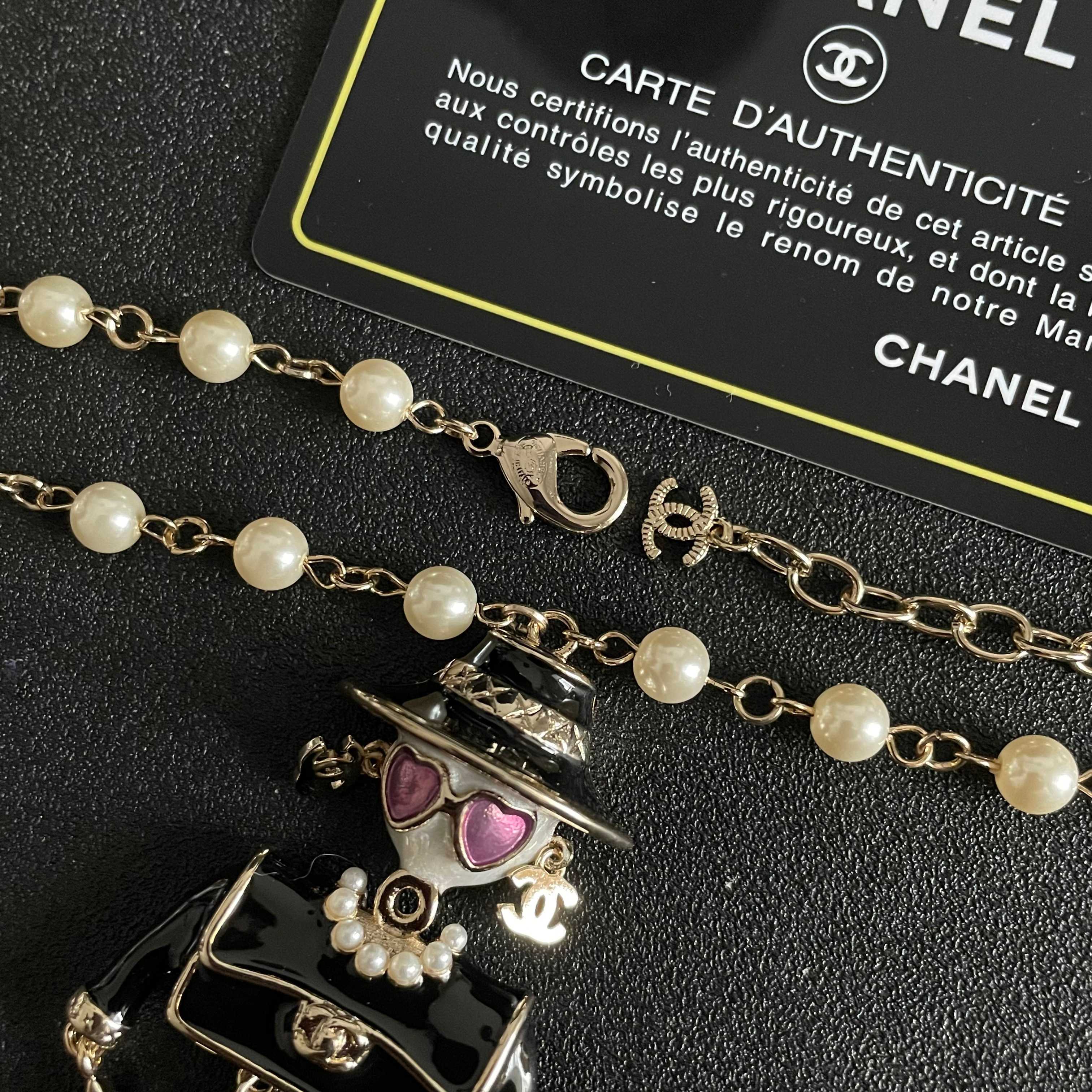 Chanel香奈儿 中古 字母项链👀小香家的款式真心无需多介绍😘🎶每一款都超好看，精致大方，非常显气质.