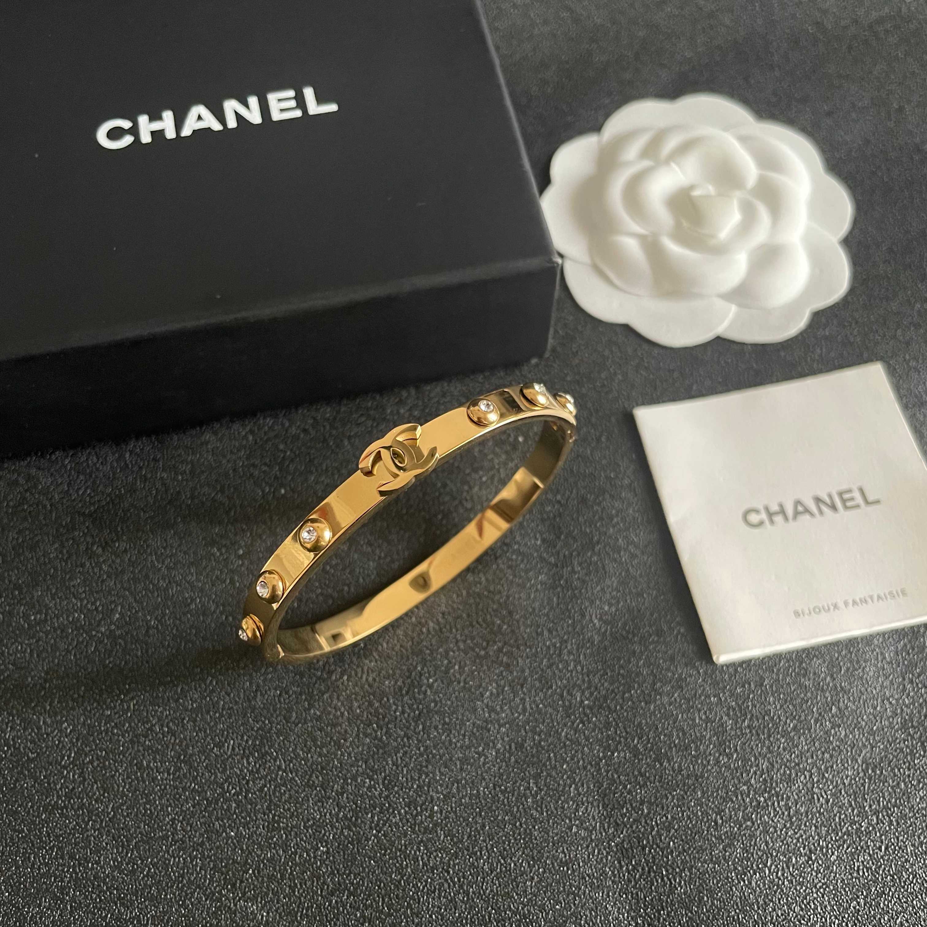 Chanel 新款 香奈儿Chanel六颗闪耀的钻手镯