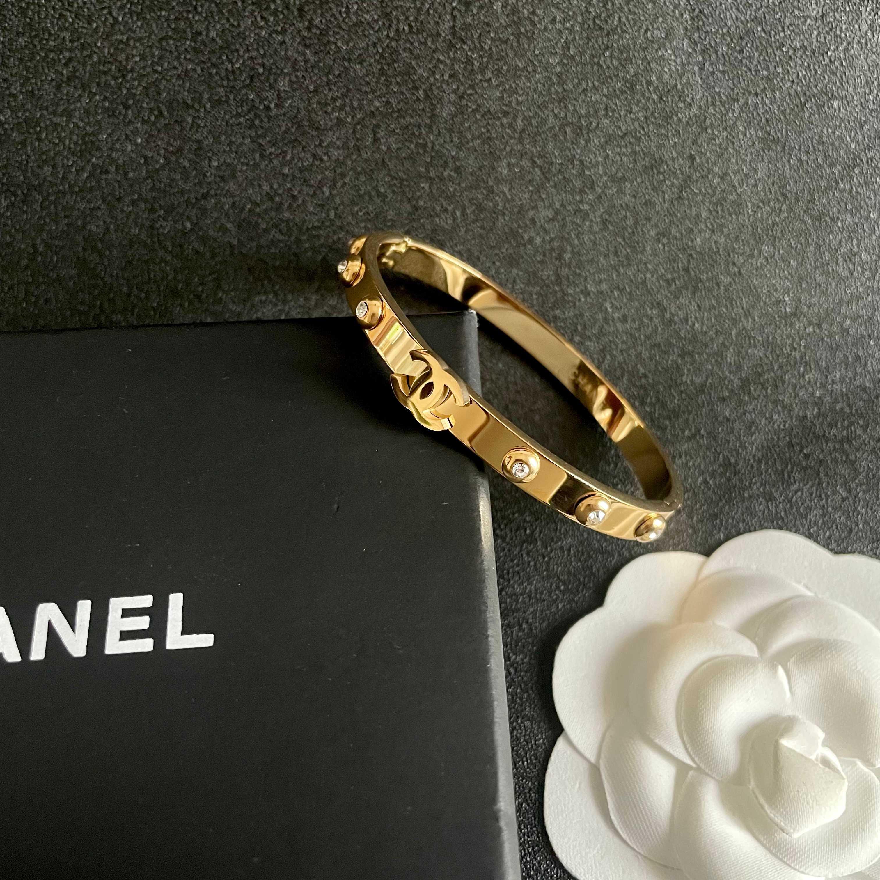 Chanel 新款 香奈儿Chanel六颗闪耀的钻手镯