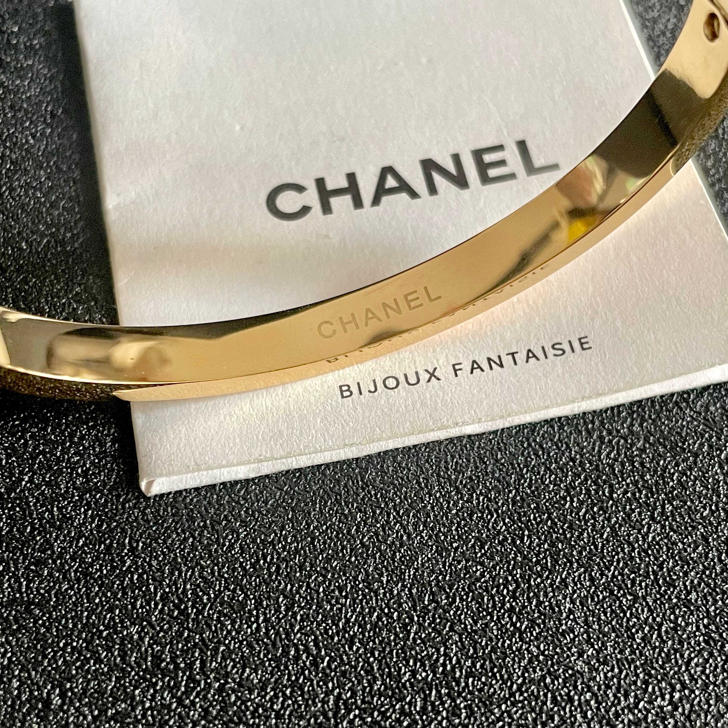Chanel 新款 香奈儿Chanel六颗闪耀的钻手镯