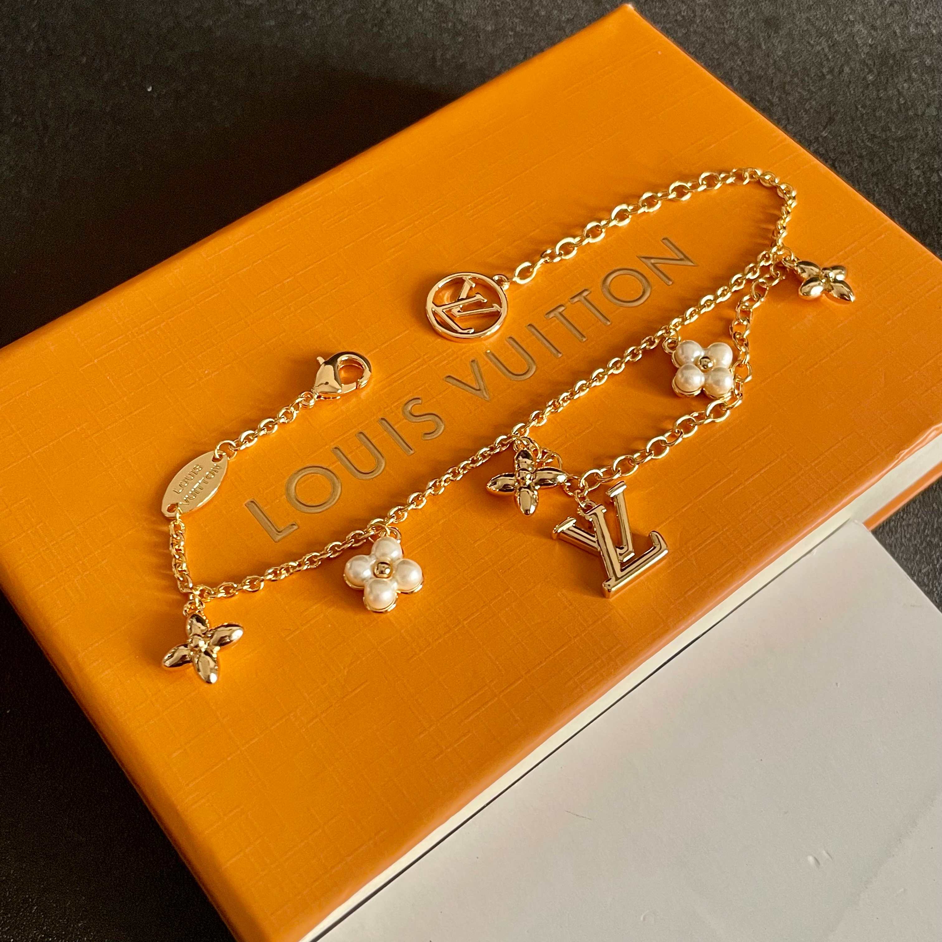 Louis Vuitton Haute Couture Haute Couture Fine Jewelry Necklace Bracelet 6