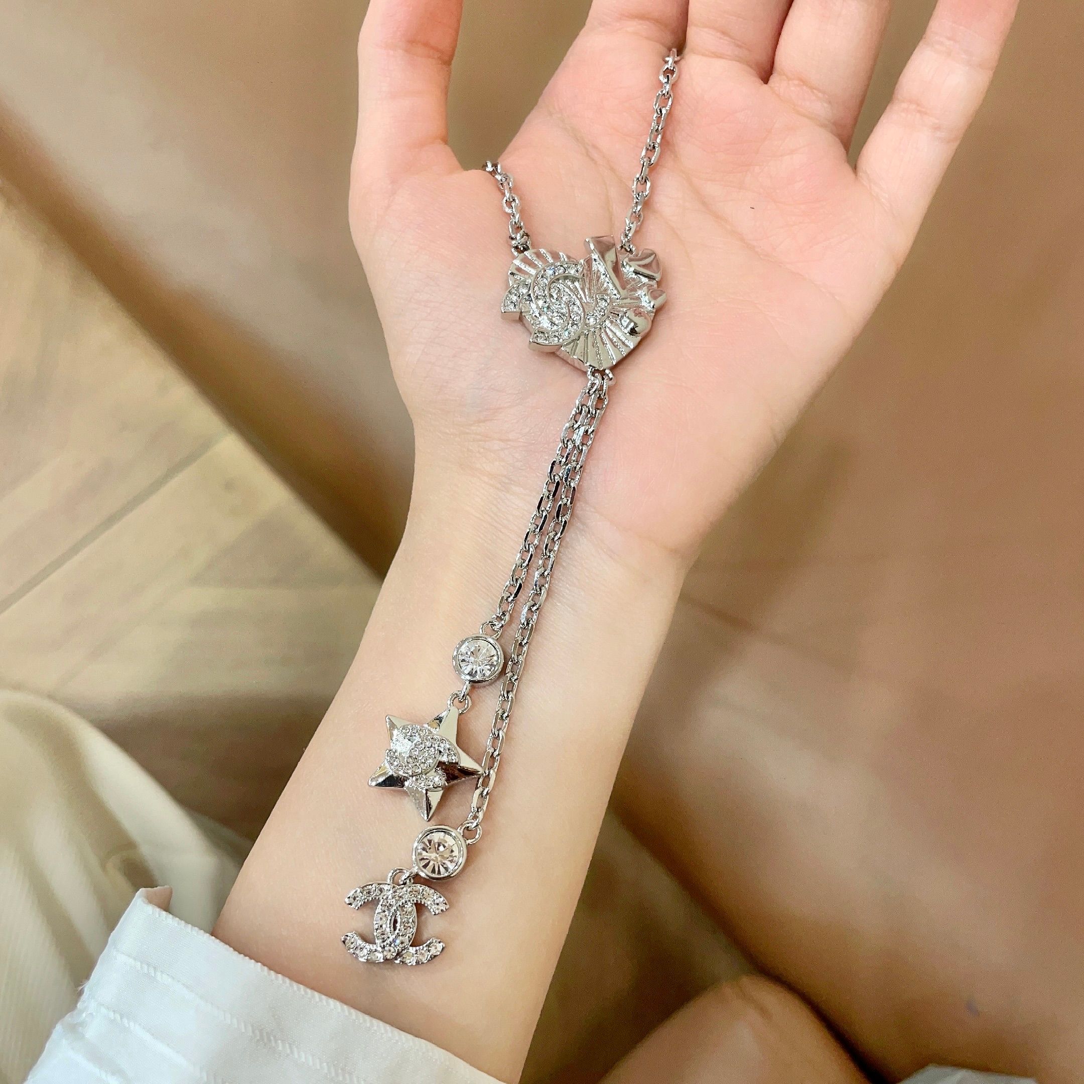 Chanel香奈儿 中古 项链👀小香家的款式真心无需多介绍😘🎶每一款都超好看，精致大方，非常显气质.