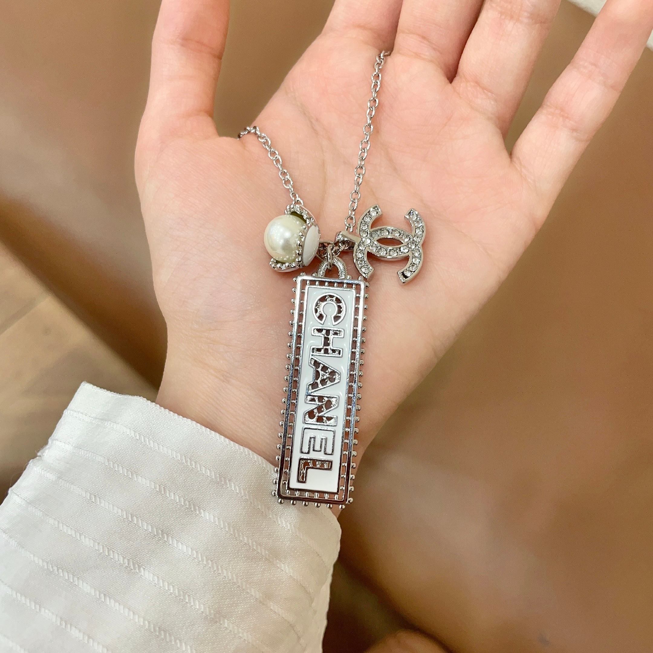 Chanel香奈儿 中古 项链👀小香家的款式真心无需多介绍😘🎶每一款都超好看，精致大方，非常显气质.