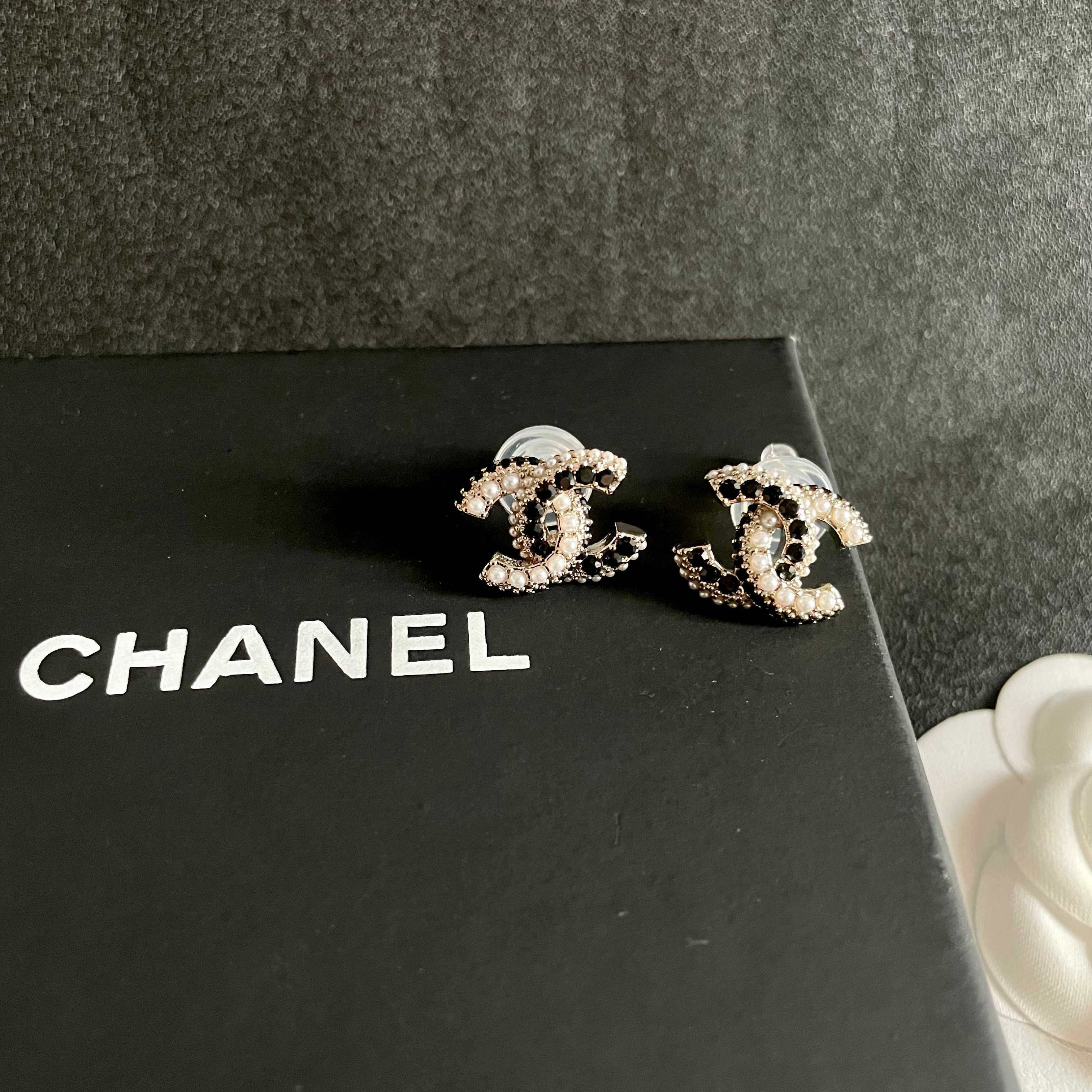 Chanel Haute Couture Haute Couture Fine Jewelry Necklace Bracelet Ring 9