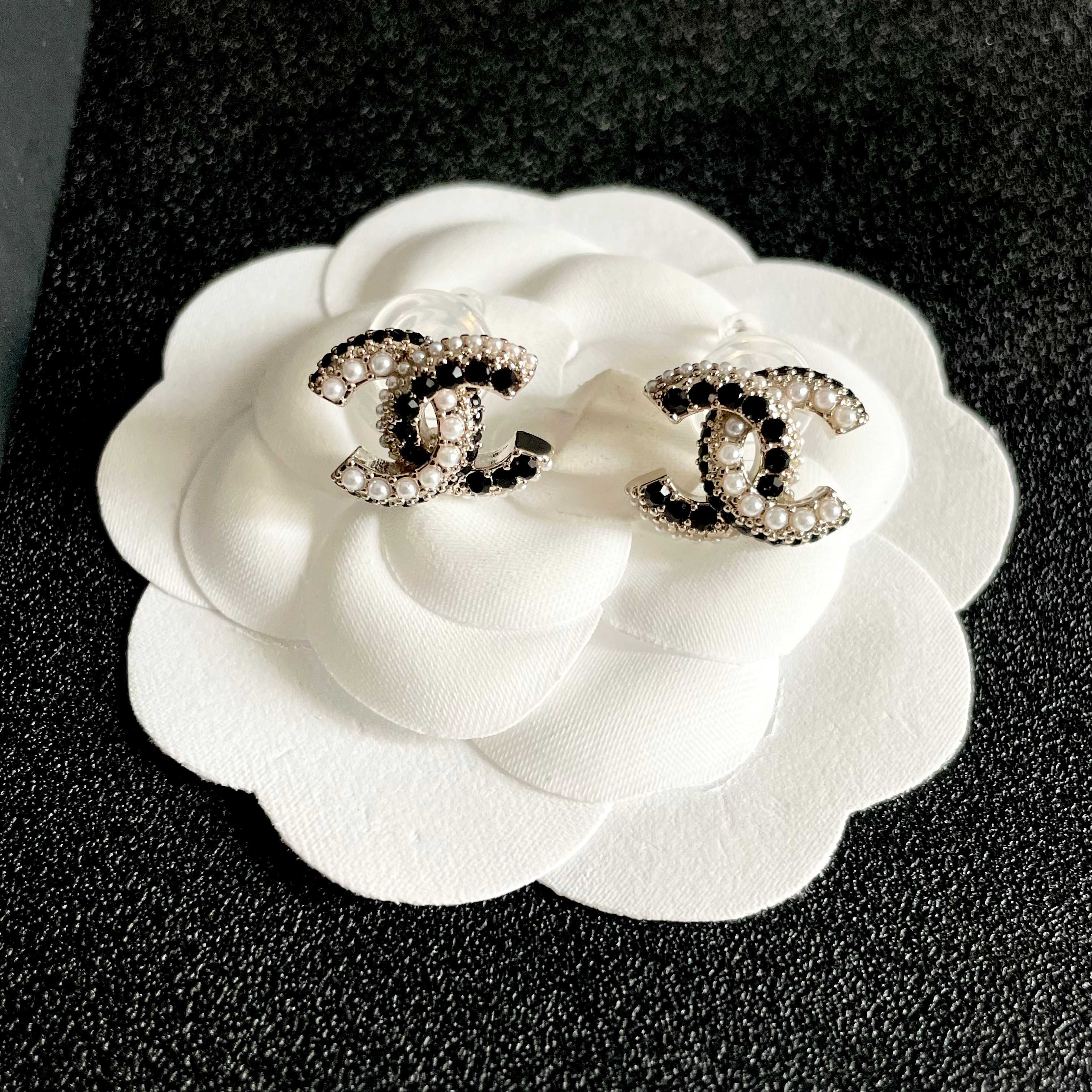 Chanel Haute Couture Haute Couture Fine Jewelry Necklace Bracelet Ring 8