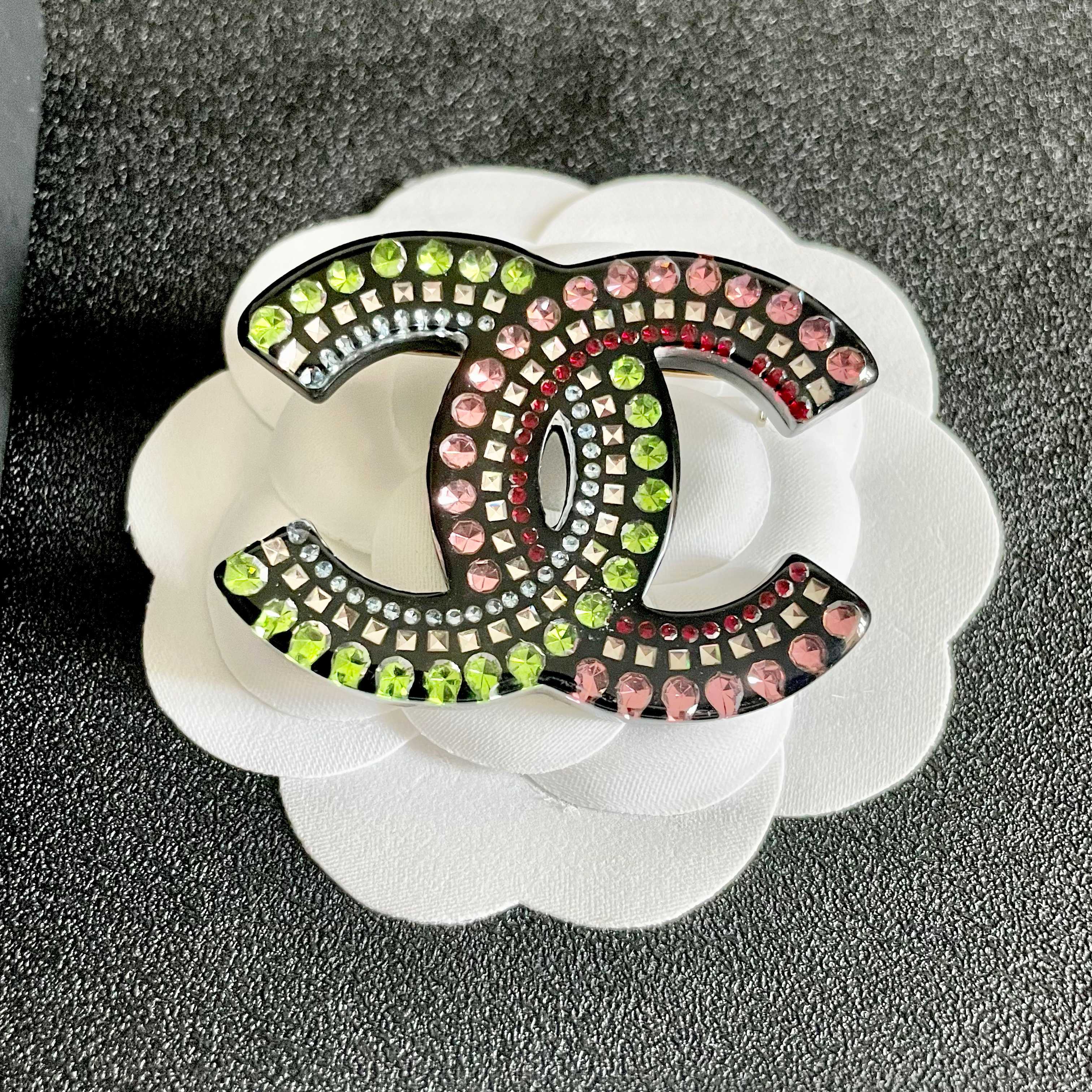 Chanel Haute Joaillerie Fine Jewelry Earrings Necklace Ring Ref 8