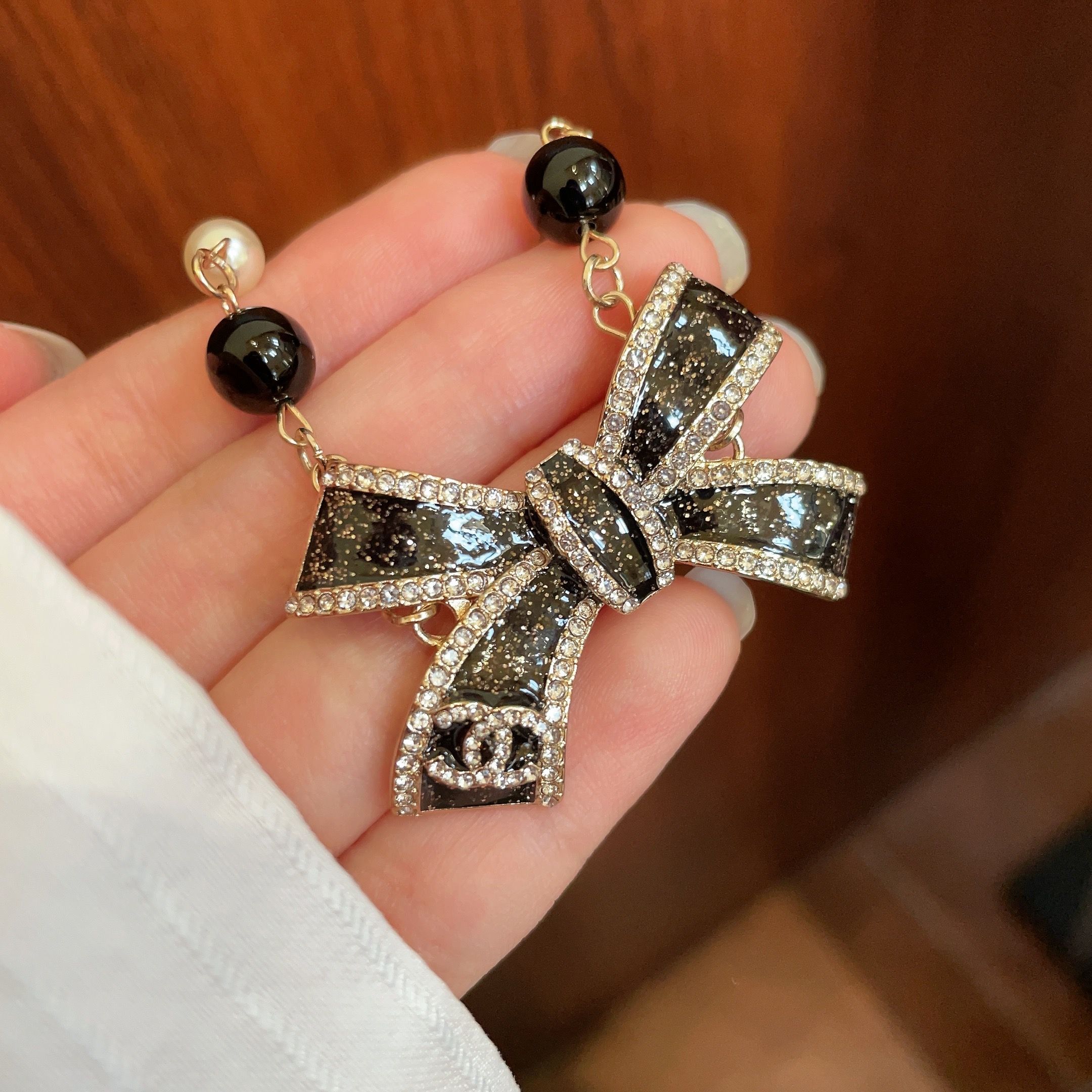 Chanel Chanel香奈儿 中古 字母 手链 小香家的款式真心无需多介绍 ，大方，非常显气质