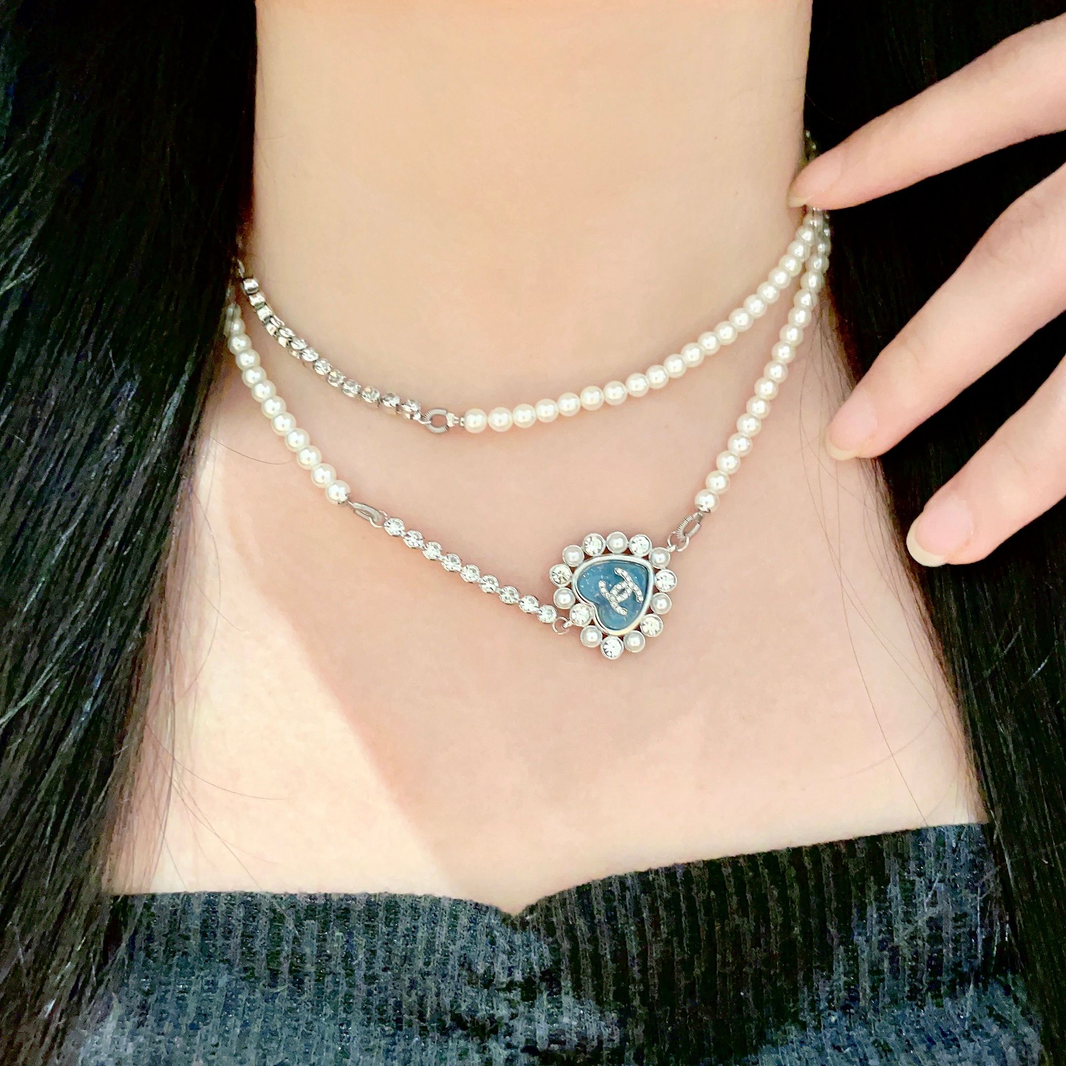 Chanel Chanel香奈儿 中古 字母 项链 小香家的款式真心无需多介绍 ，大方，非常显气质