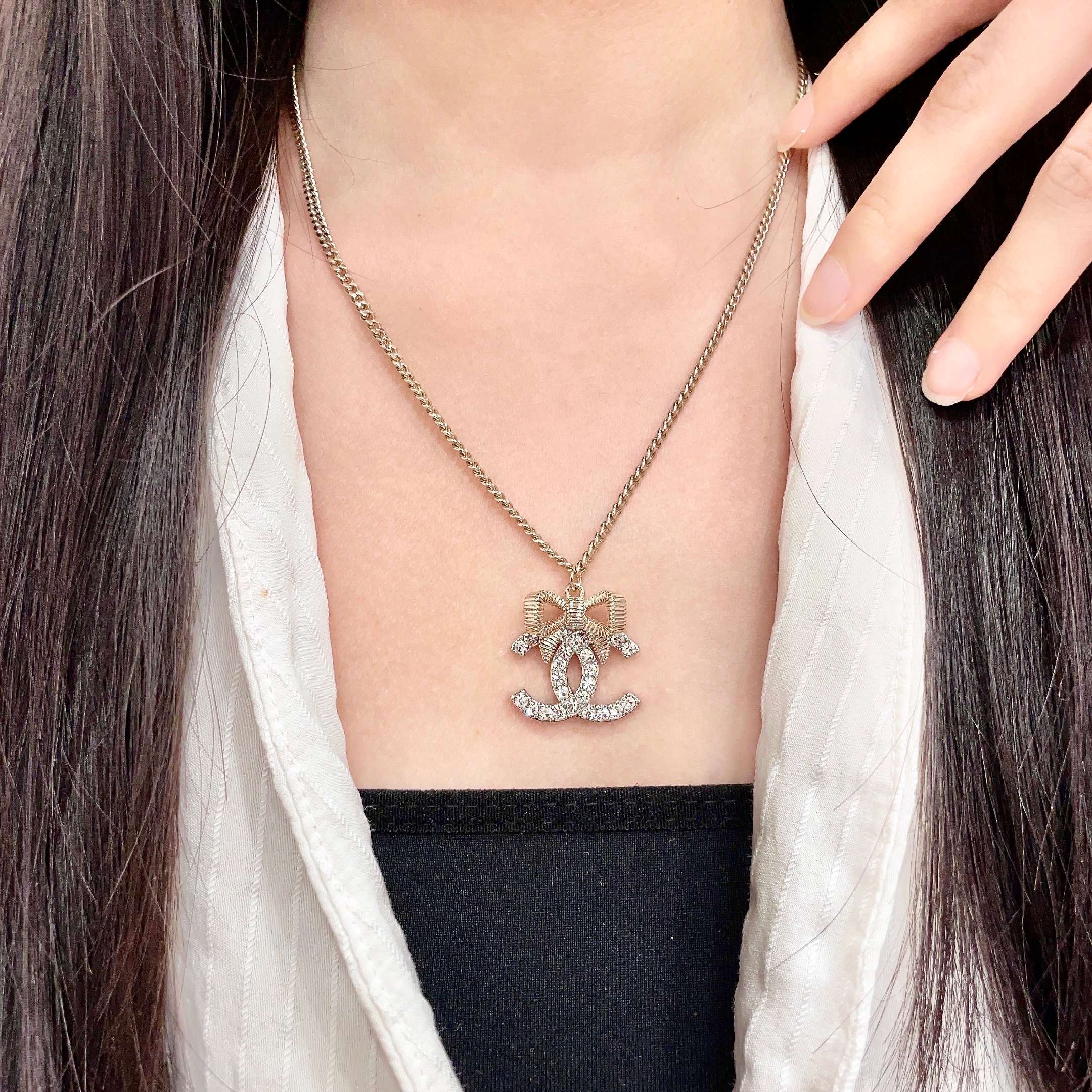 Chanel Chanel香奈儿 中古 字母 项链 小香家的款式真心无需多介绍 ，大方，非常显气质