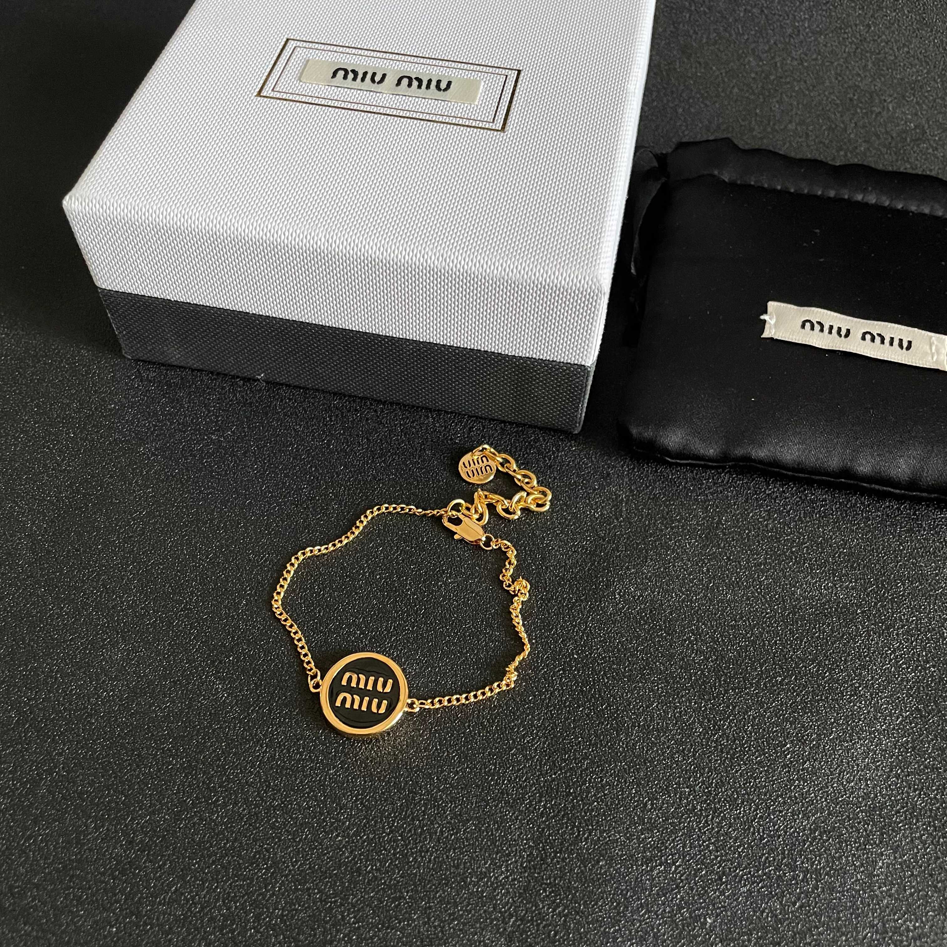 Miu Miu ZP打版 miumiu字母手链